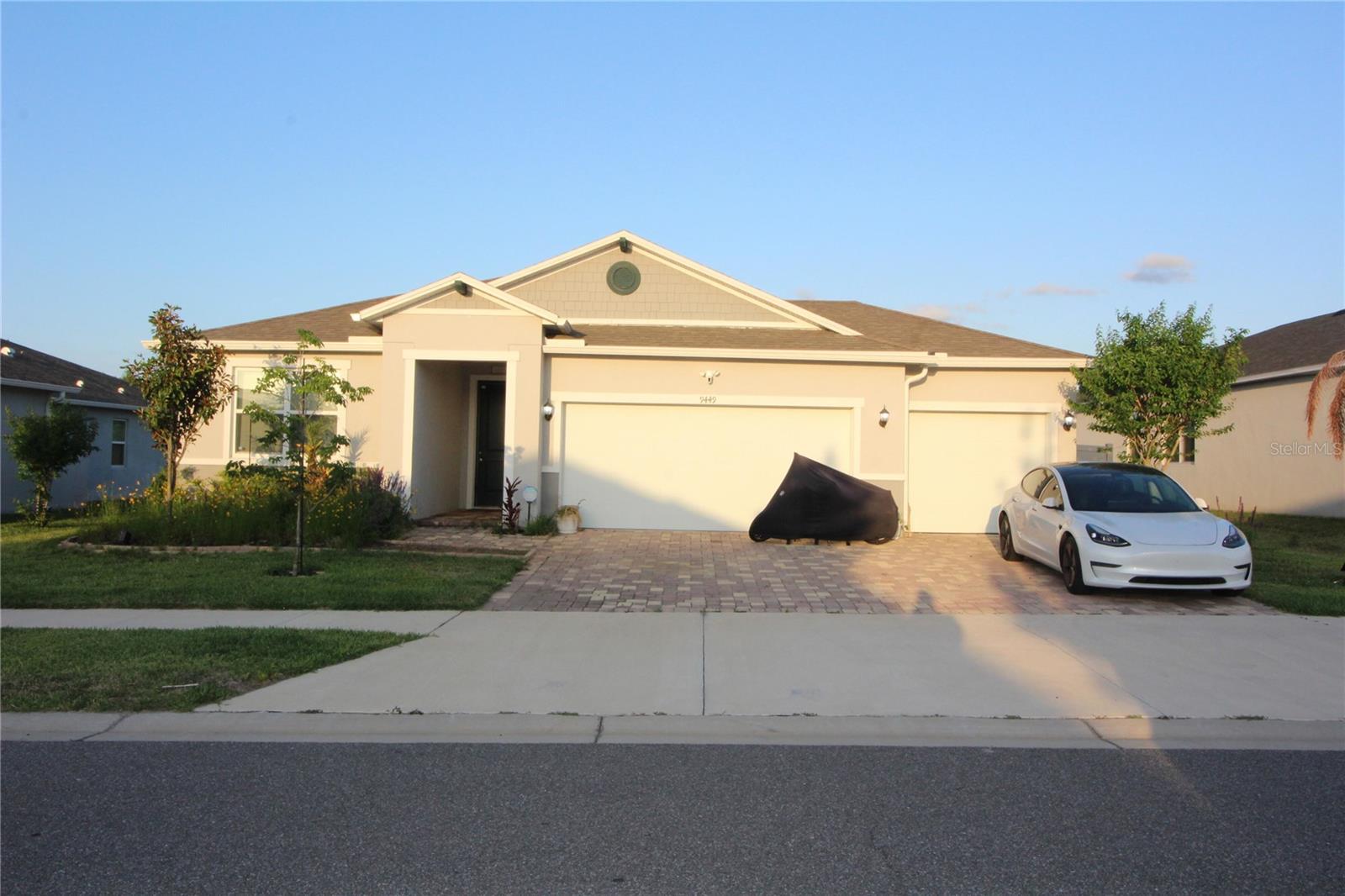 9449 SANDERS PARK PL, SEFFNER, FL