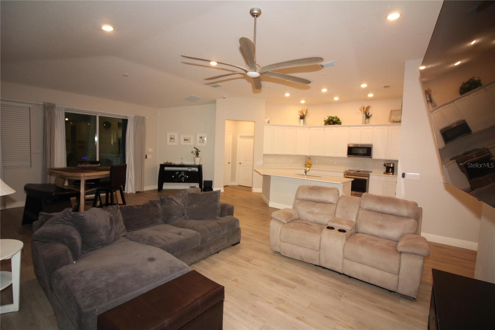 9449 SANDERS PARK PL, SEFFNER, FL — photo 8