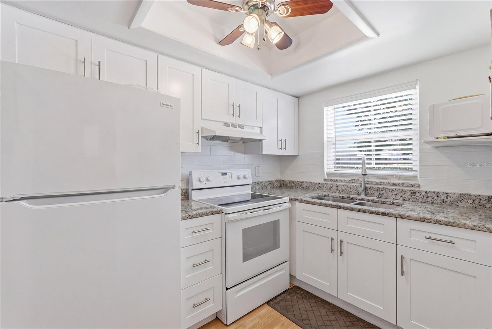404 E ORLANDO AVE #11B, OCOEE, FL — photo 2