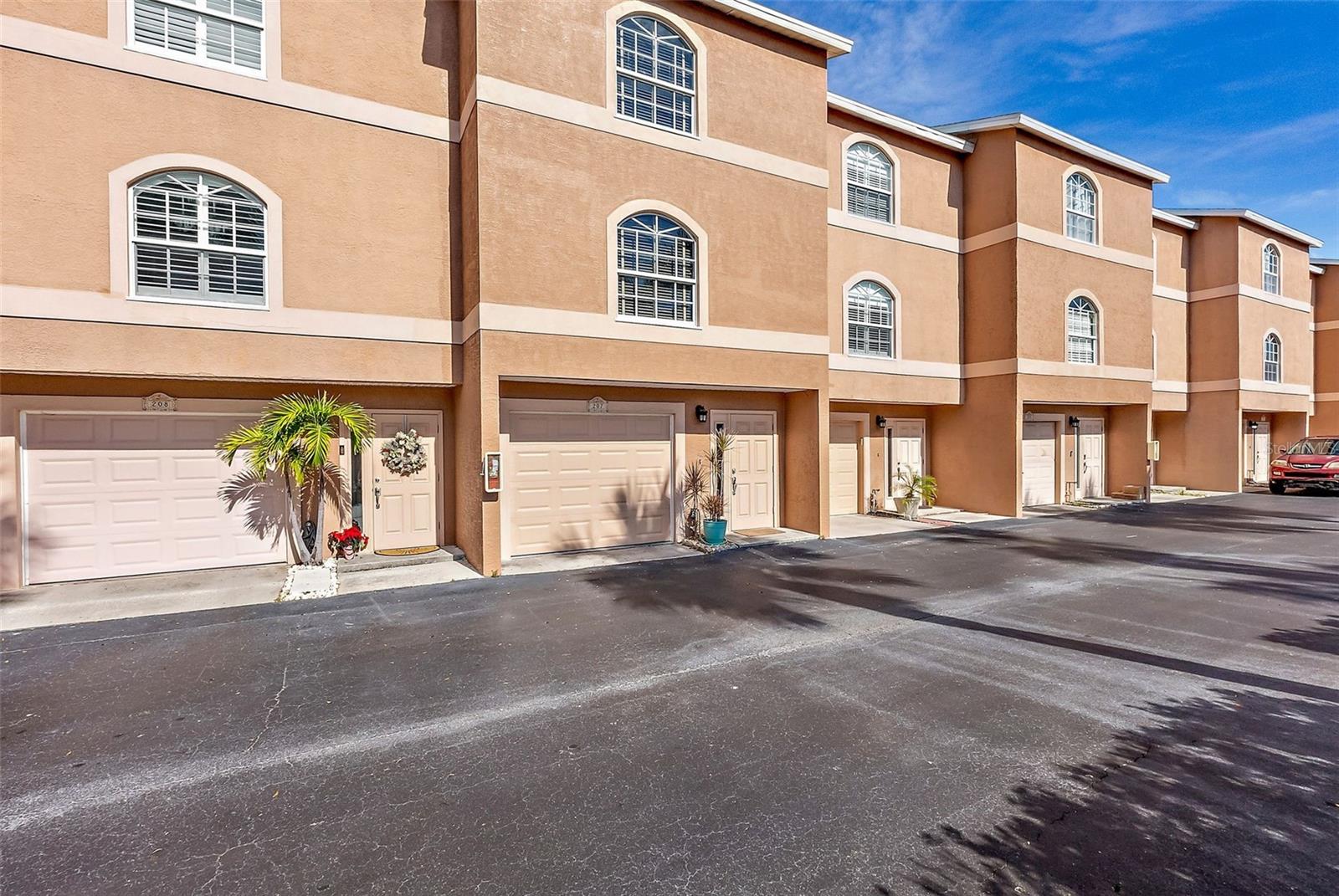 637 PINELLAS BAYWAY S #207, TIERRA VERDE, FL — photo 32