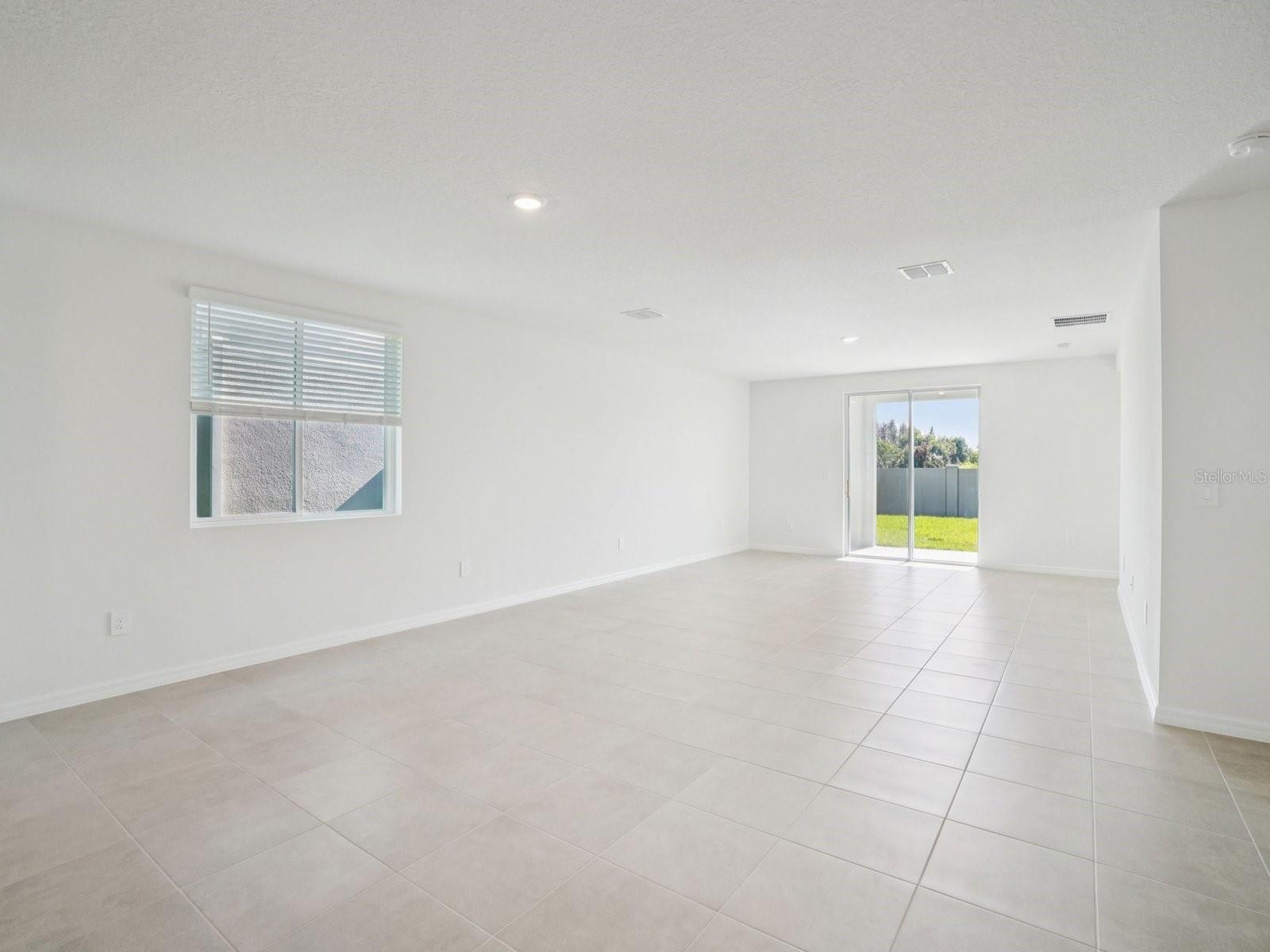 1696 COOLRIDGE PL, ZEPHYRHILLS, FL — photo 2
