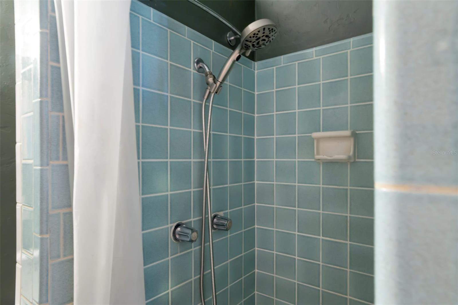 2742 S EAST AVE, SARASOTA, FL — photo 19