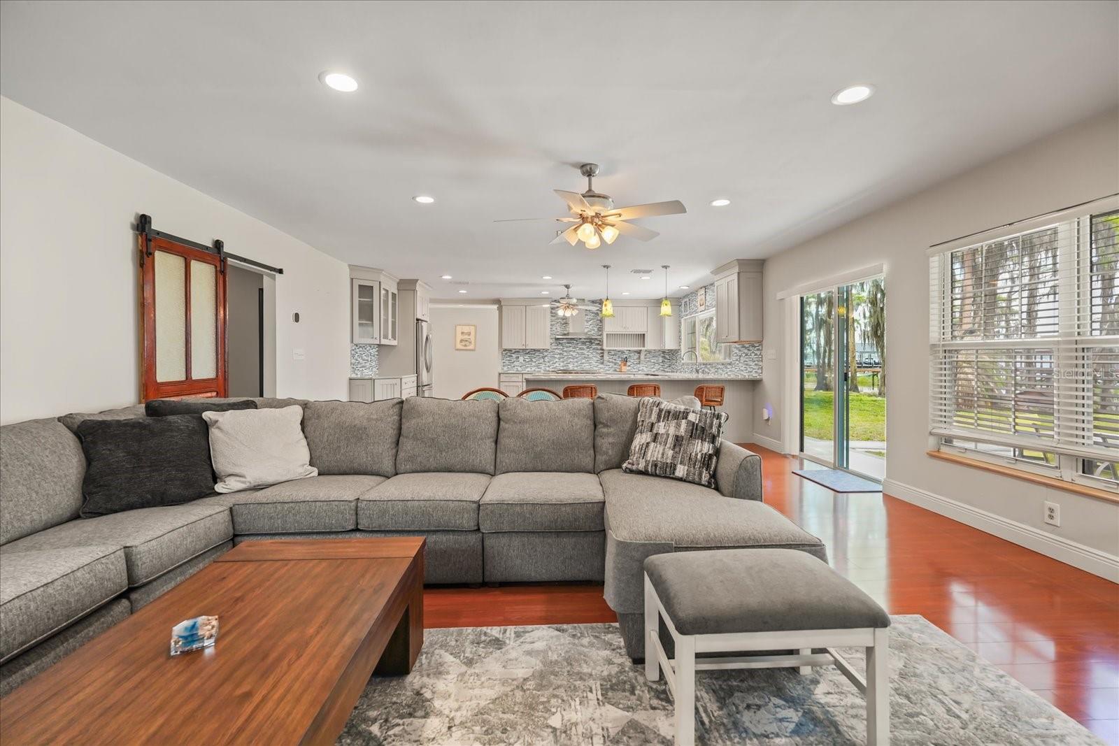 9118 EDGEWATER DR, CLERMONT, FL — photo 11