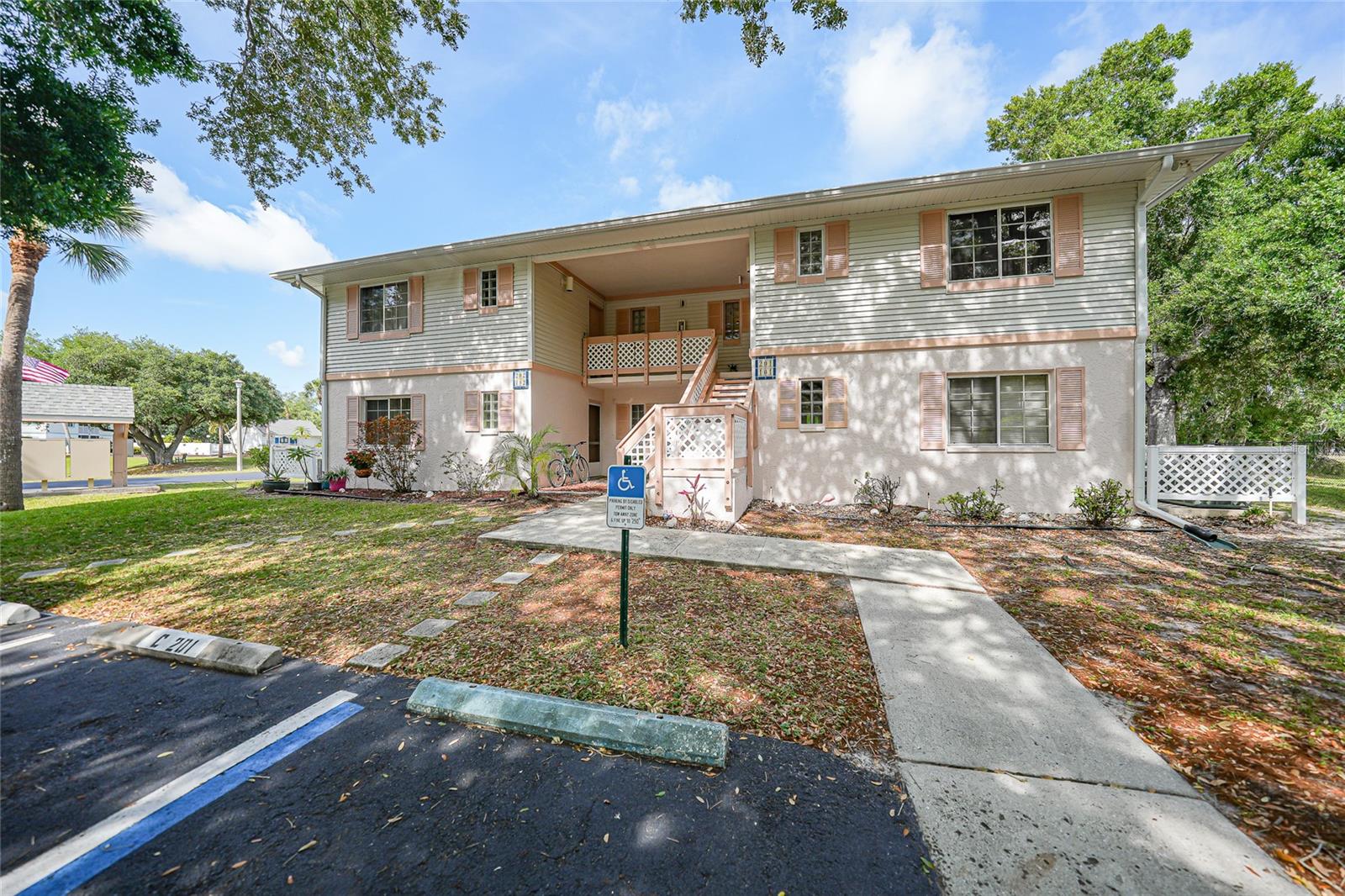 1051 FORREST NELSON BLVD #201, PORT CHARLOTTE, FL