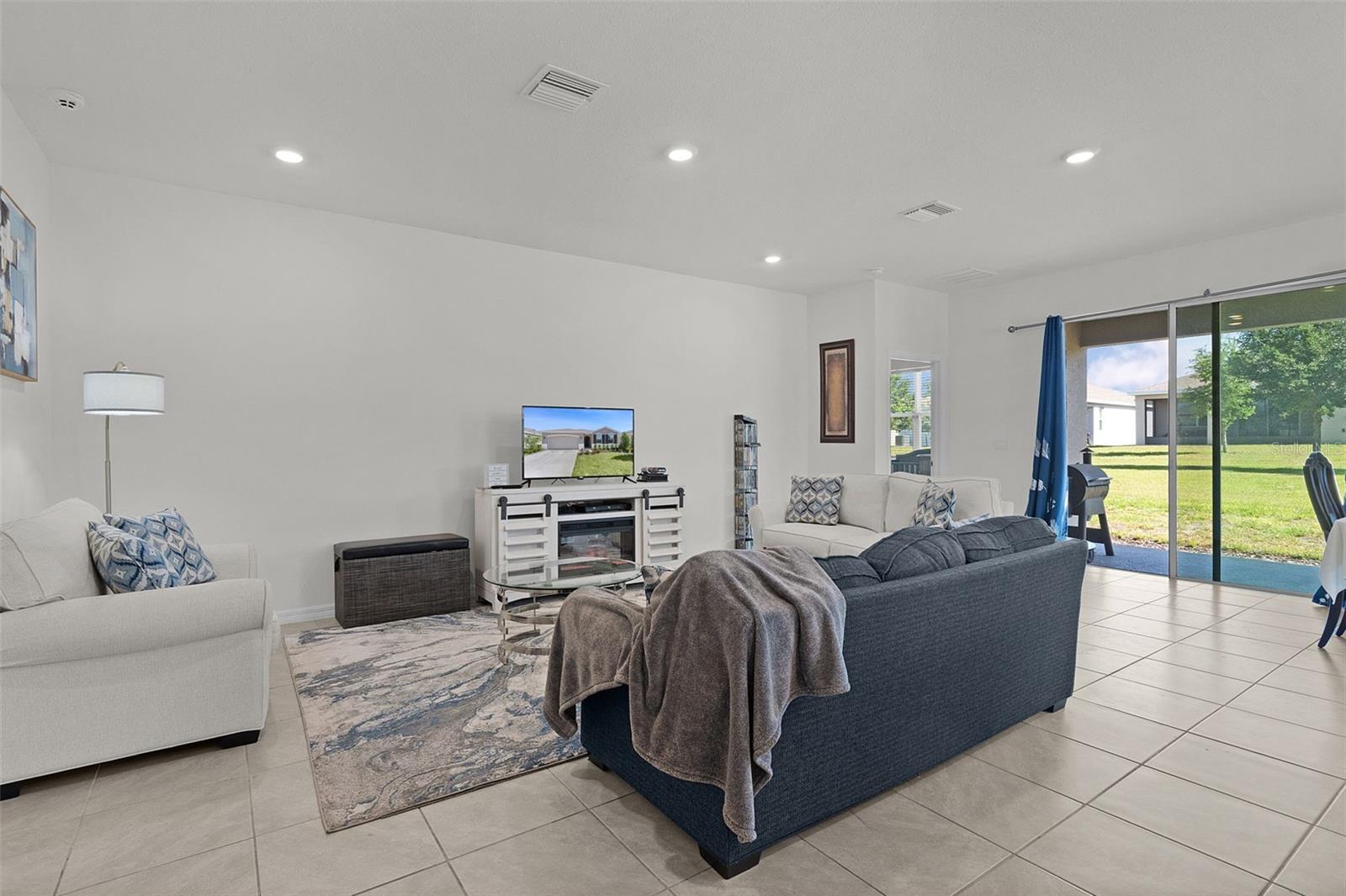 5092 STOKES WAY, WILDWOOD, FL — photo 9