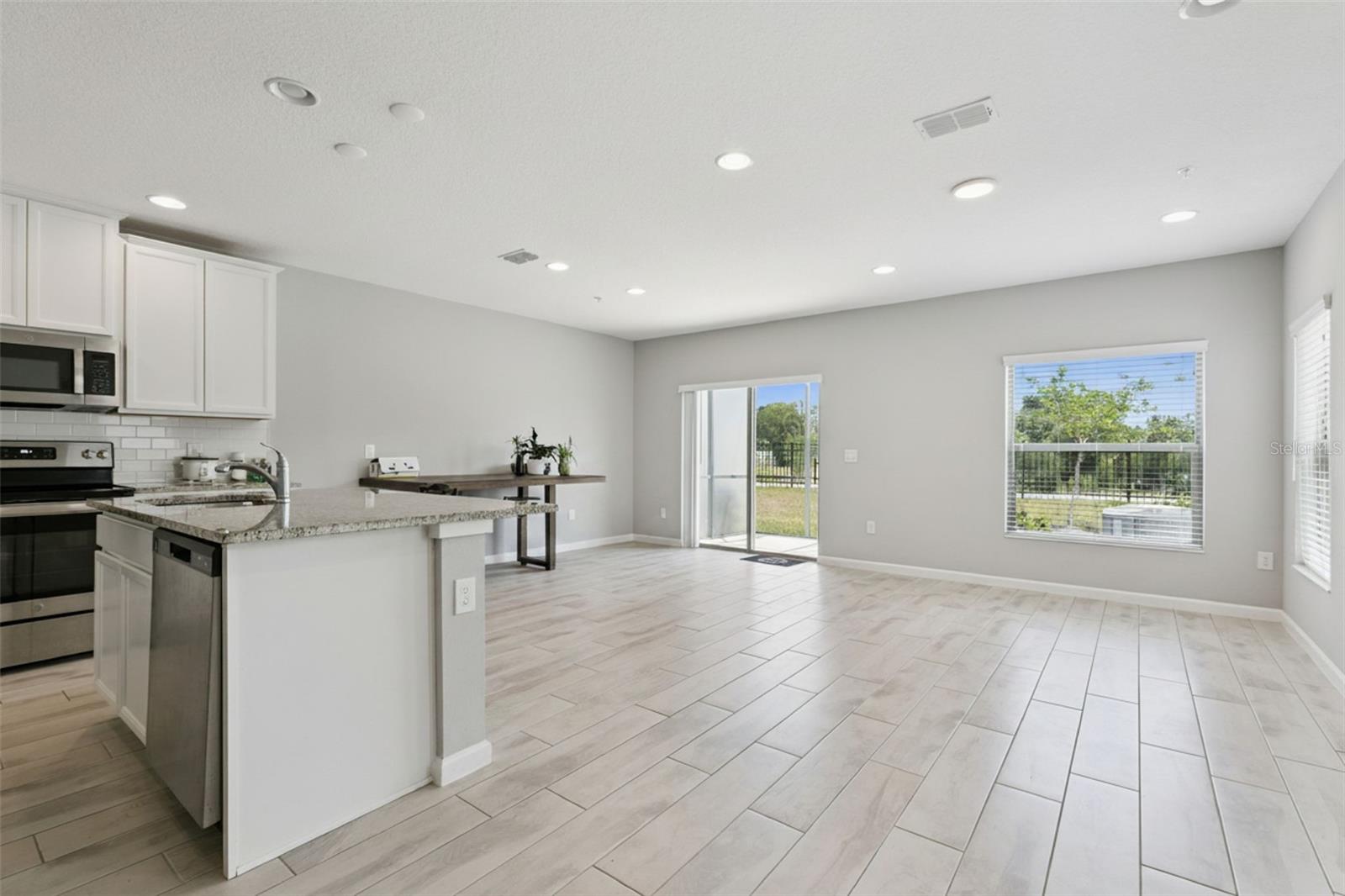 267 SMUGGLERS WAY, APOPKA, FL — photo 4