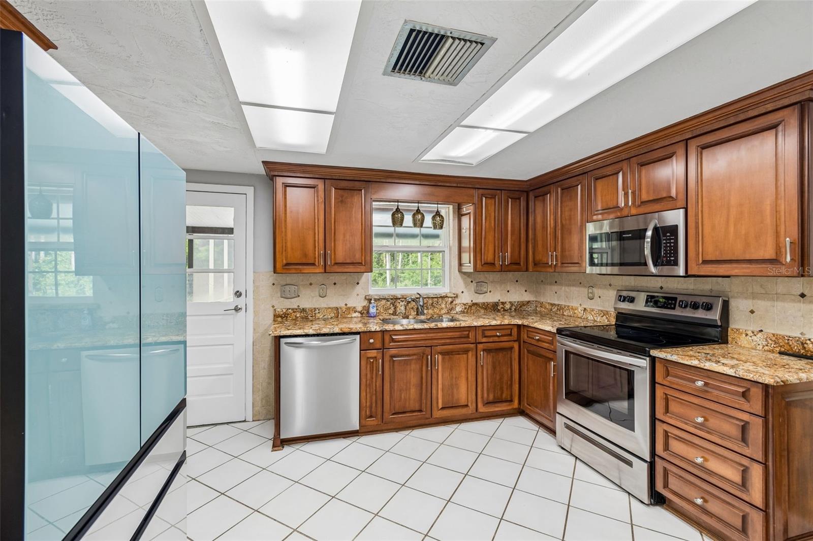 7635 TANGLEWOOD DR, NEW PORT RICHEY, FL — photo 6