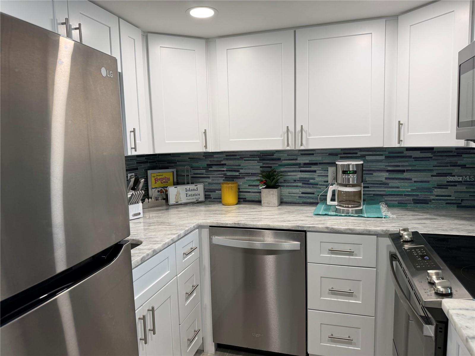 255 DOLPHIN PT #305, CLEARWATER BEACH, FL — photo 11