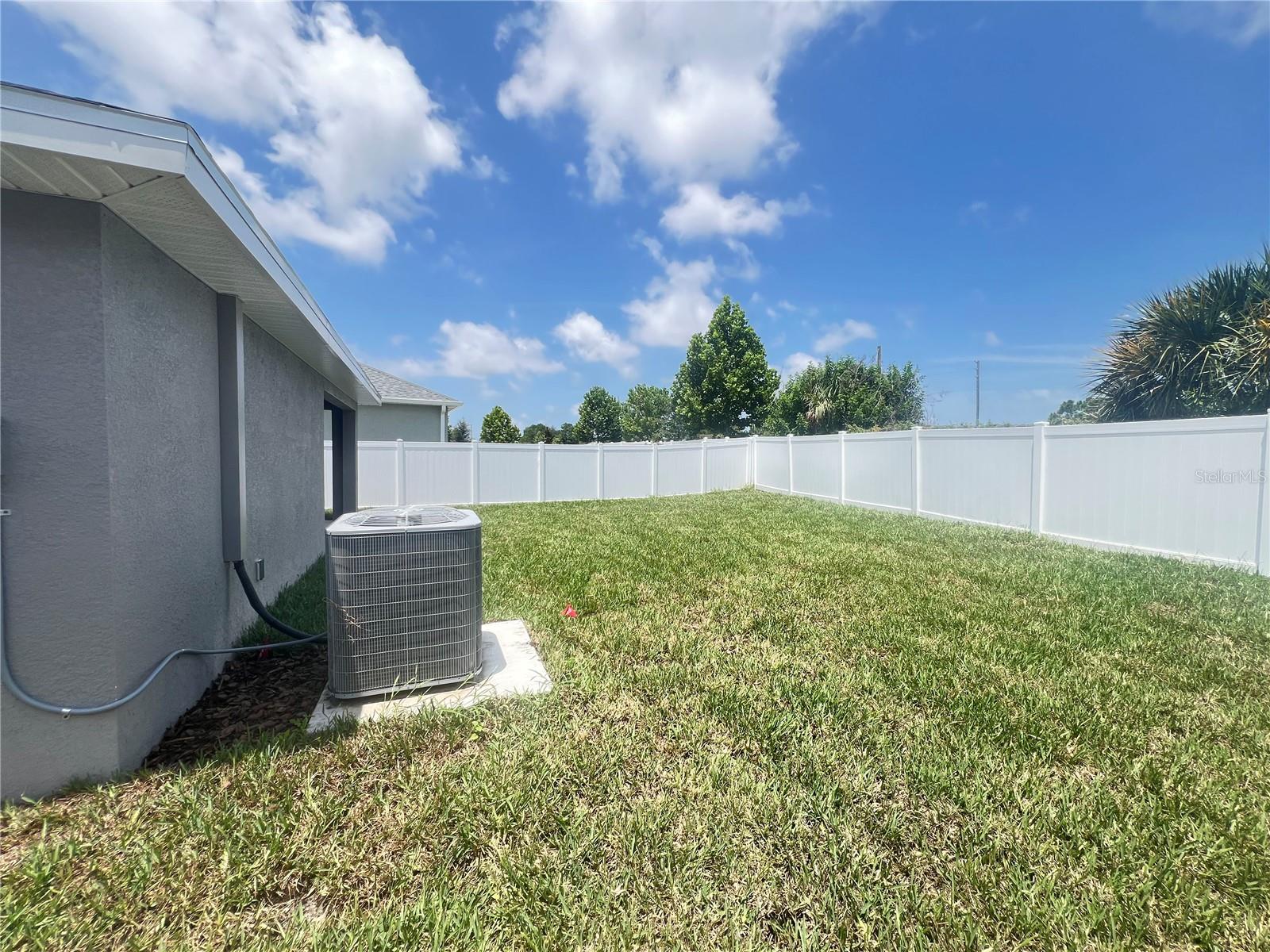 9443 HIGHLAND HILLS DR ST, HUDSON, FL — photo 5