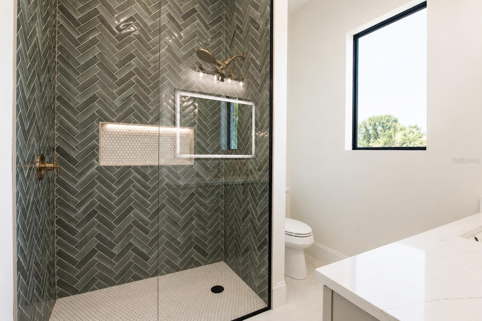 2121 CLEMATIS CT, SARASOTA, FL — photo 43