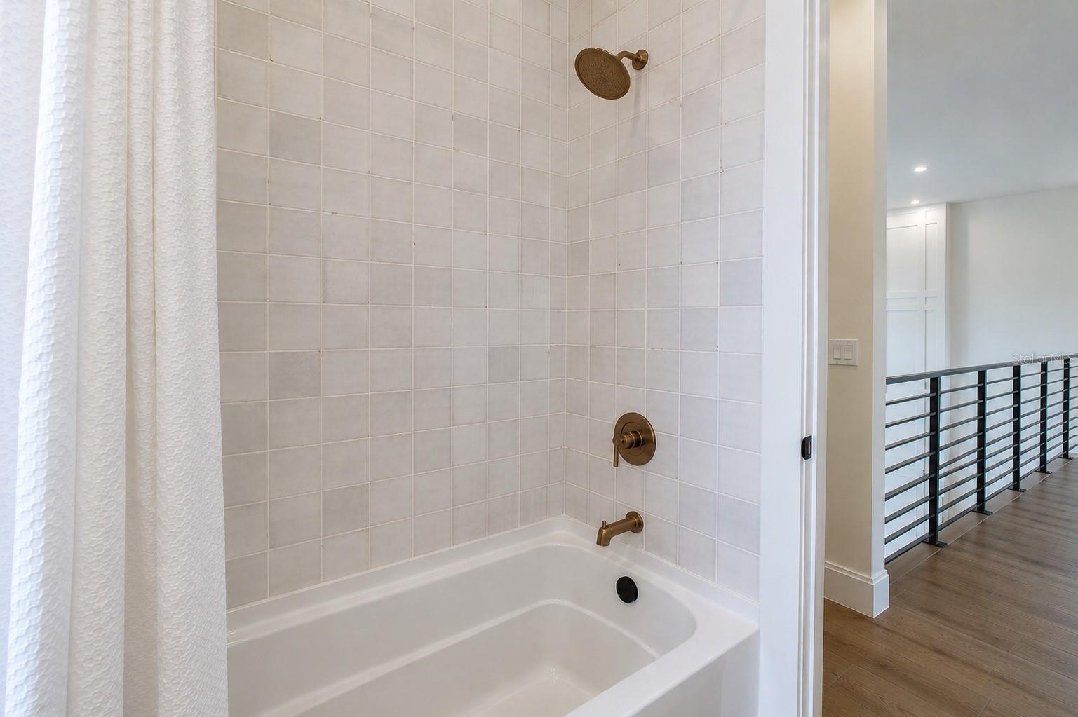 2121 CLEMATIS CT, SARASOTA, FL — photo 48