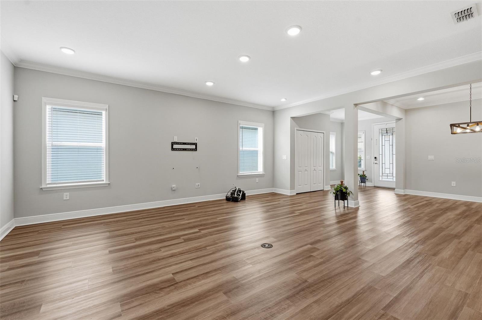 31068 JAZZ LEAF PL, SAN ANTONIO, FL — photo 12