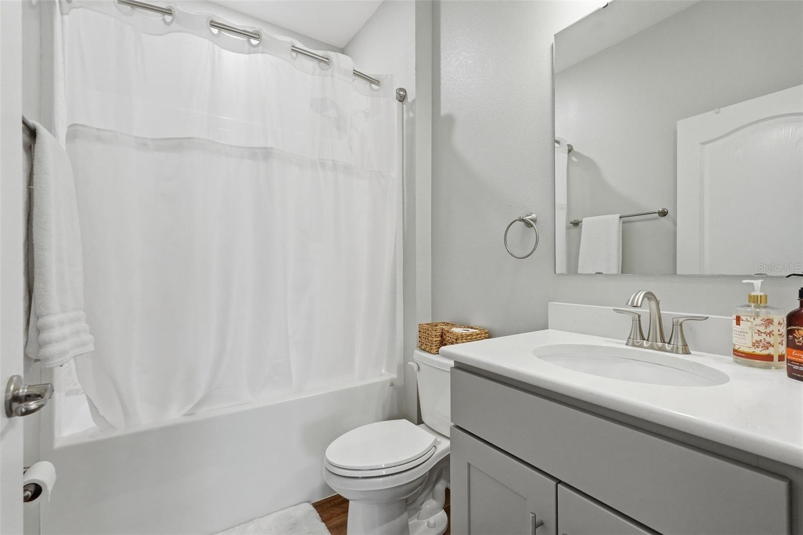 31068 JAZZ LEAF PL, SAN ANTONIO, FL — photo 23