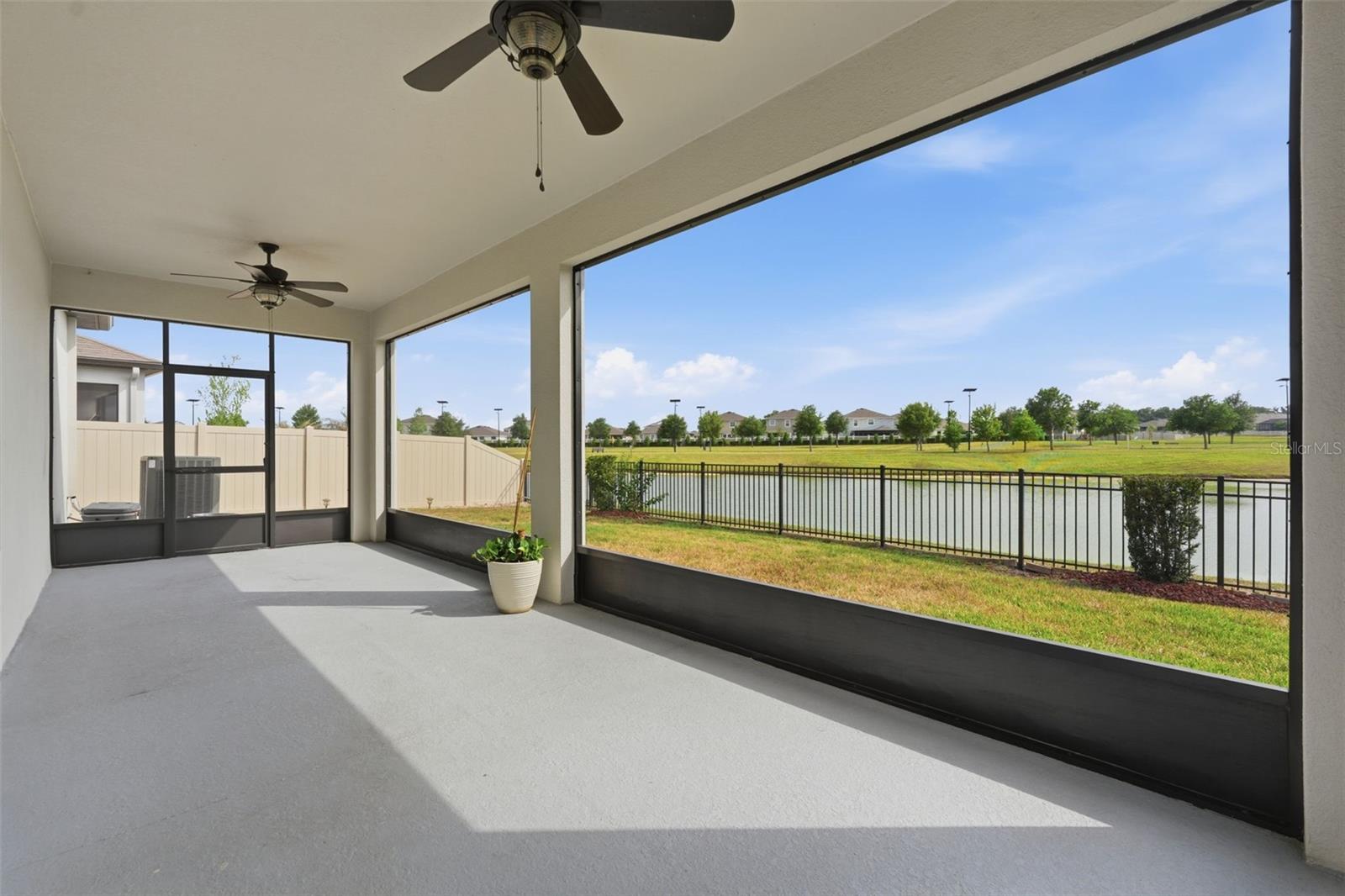 31068 JAZZ LEAF PL, SAN ANTONIO, FL — photo 30