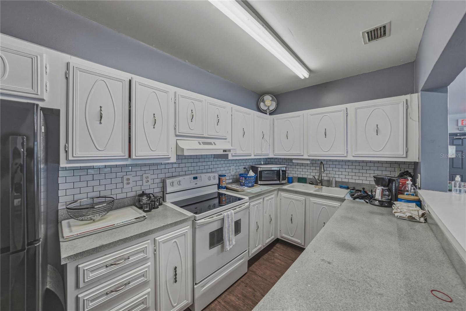 801 83RD AVE N #108, ST PETERSBURG, FL — photo 42