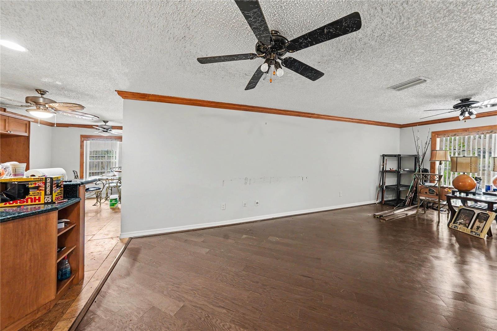 9624 HIDDEN OAKS CIR, TAMPA, FL — photo 5