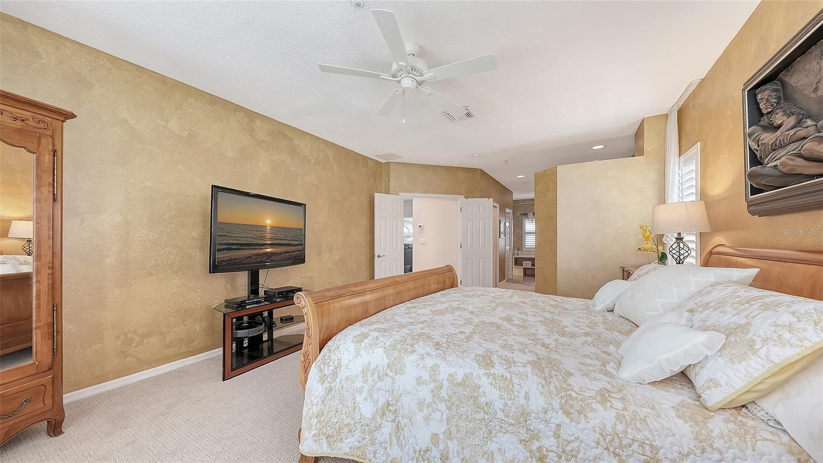 3040 GULF OF MEXICO DR #3, LONGBOAT KEY, FL — photo 42