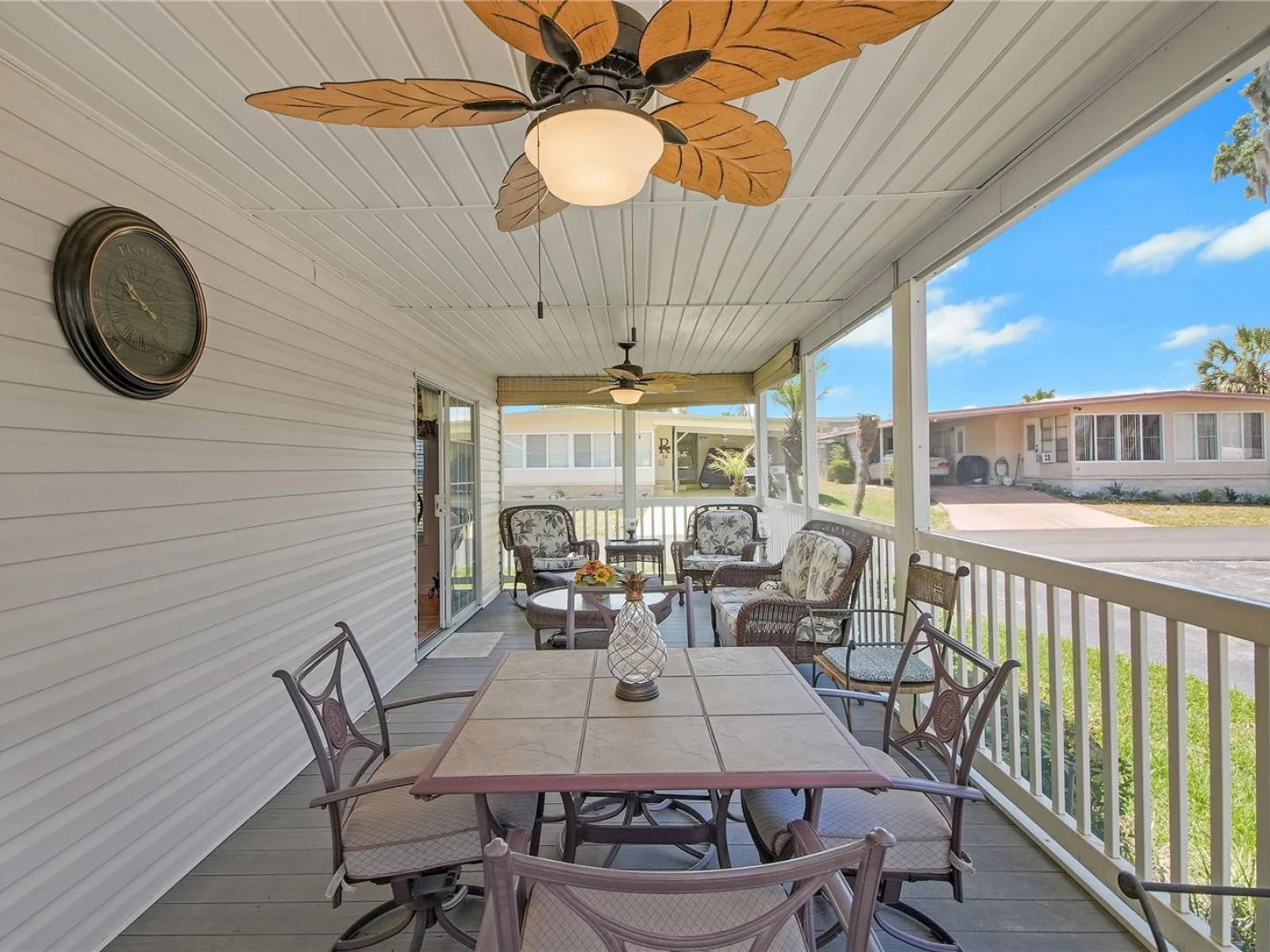 15 RIVERVIEW DR, FRUITLAND PARK, FL — photo 92
