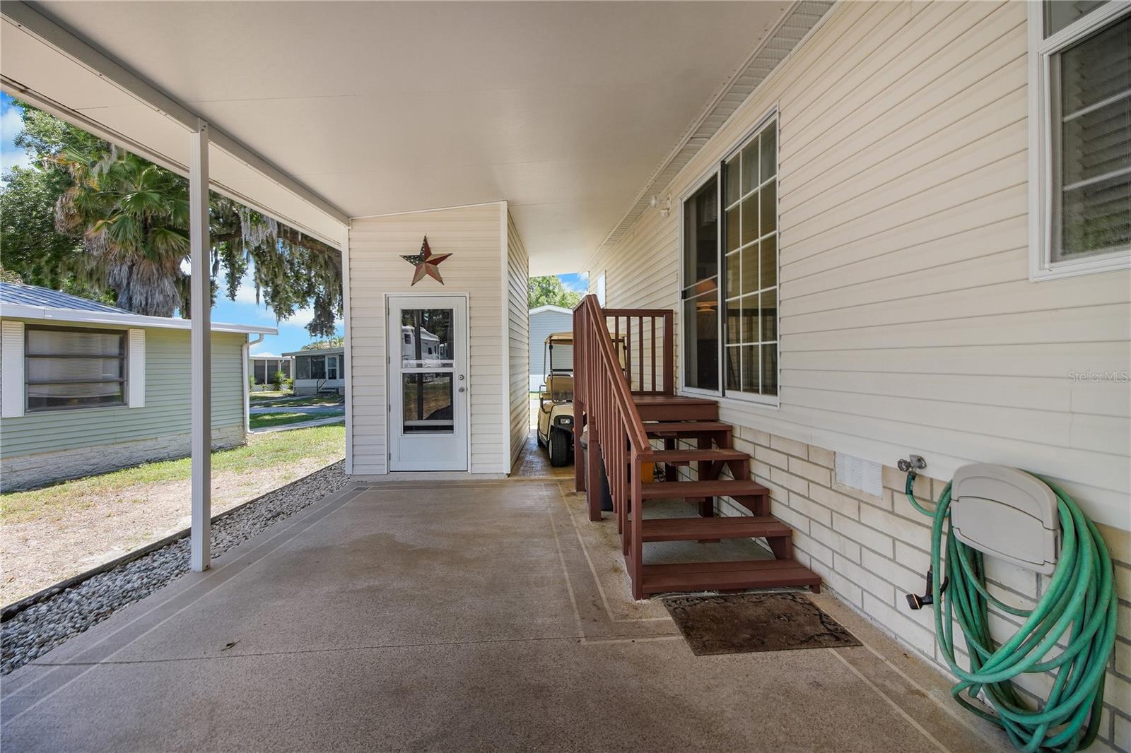 15 RIVERVIEW DR, FRUITLAND PARK, FL — photo 93