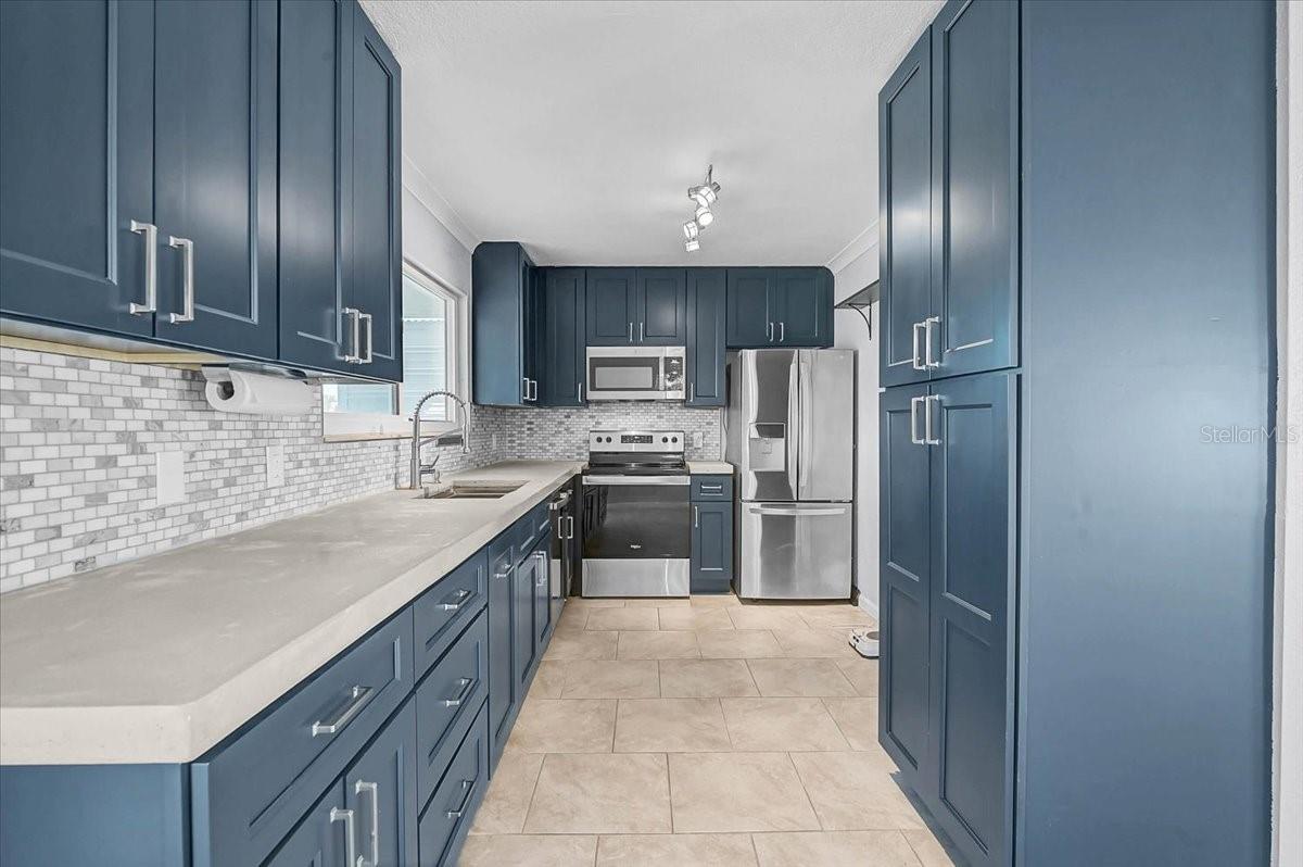 6652 THORMAN RD, PORT CHARLOTTE, FL — photo 11