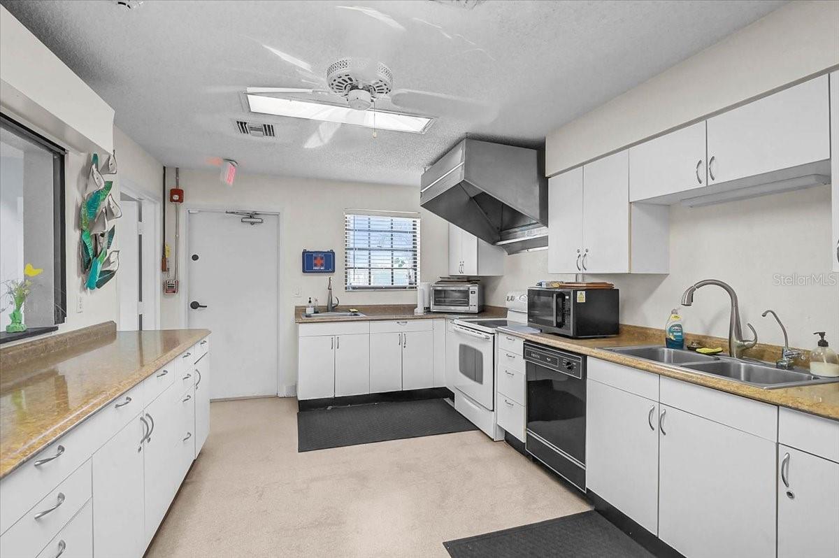 6652 THORMAN RD, PORT CHARLOTTE, FL — photo 25