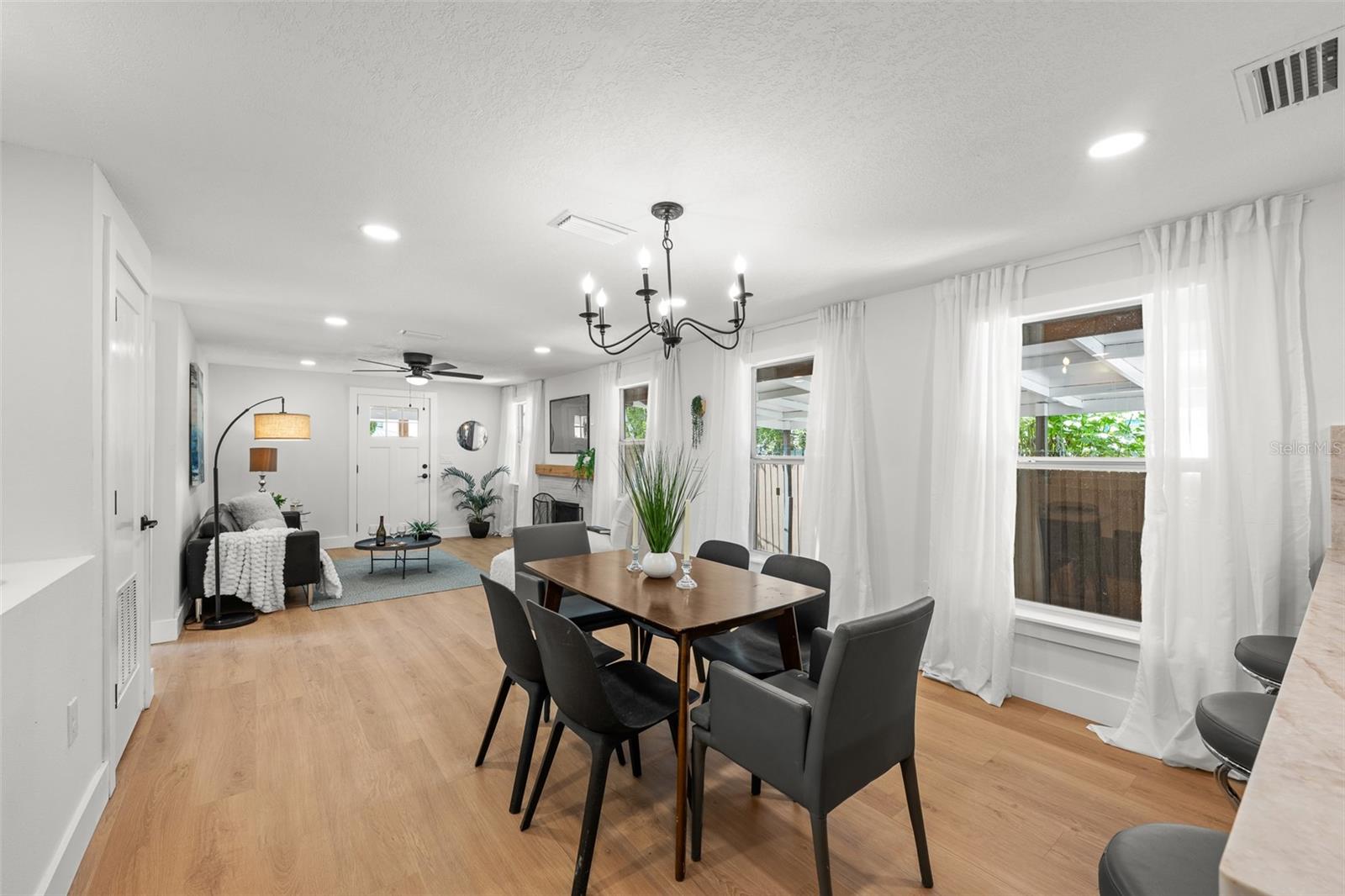 206 E NORTH ST, TAMPA, FL — photo 9