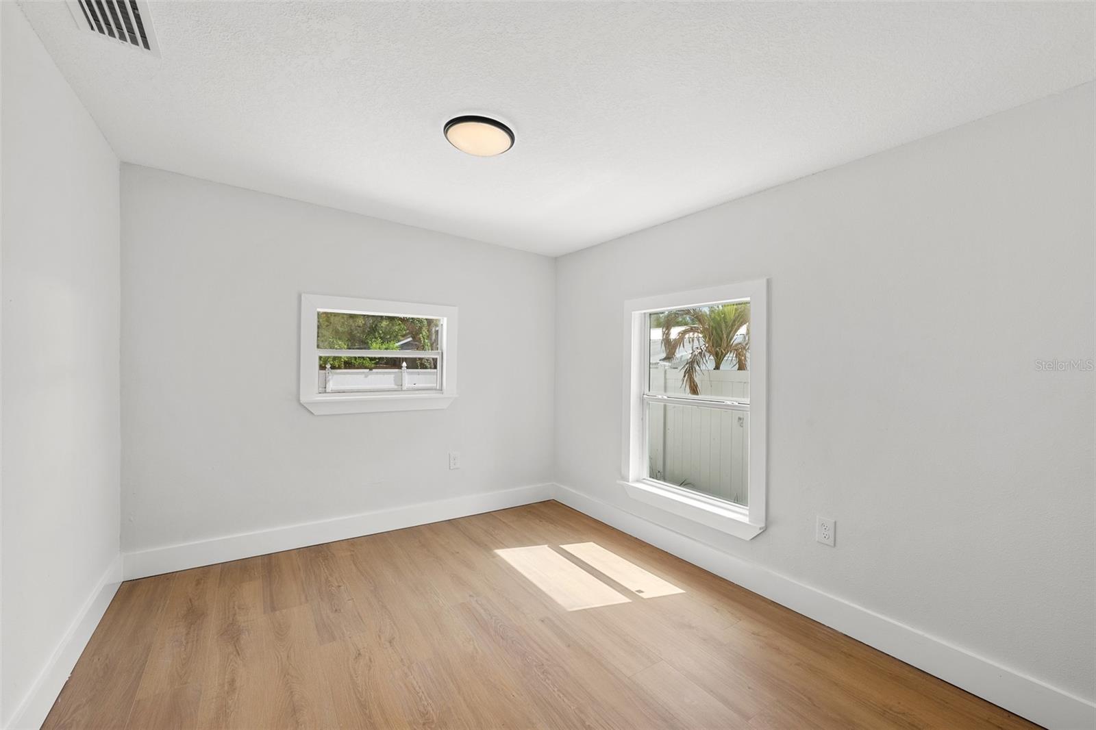 206 E NORTH ST, TAMPA, FL — photo 22