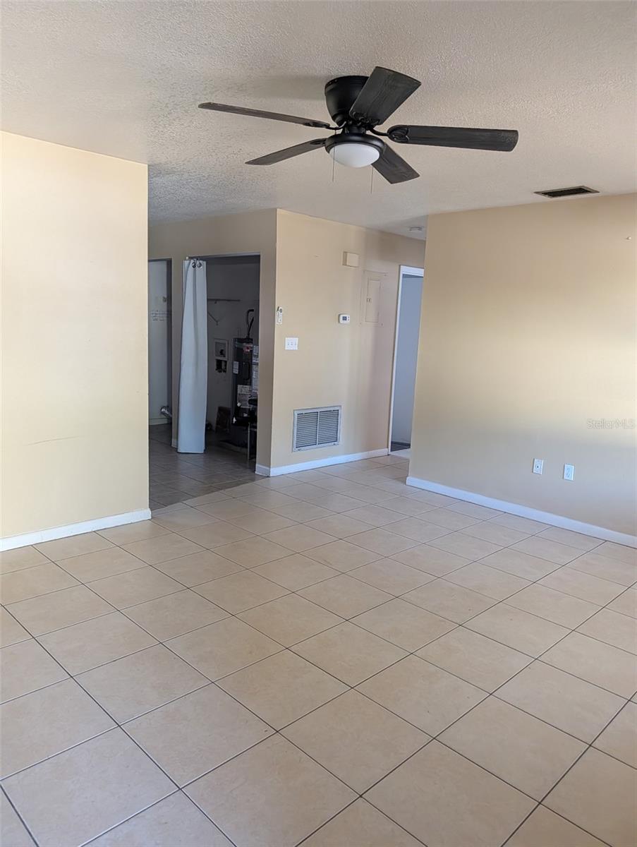 814 N SAINT CLAIR ABRAMS AVE, TAVARES, FL — photo 3