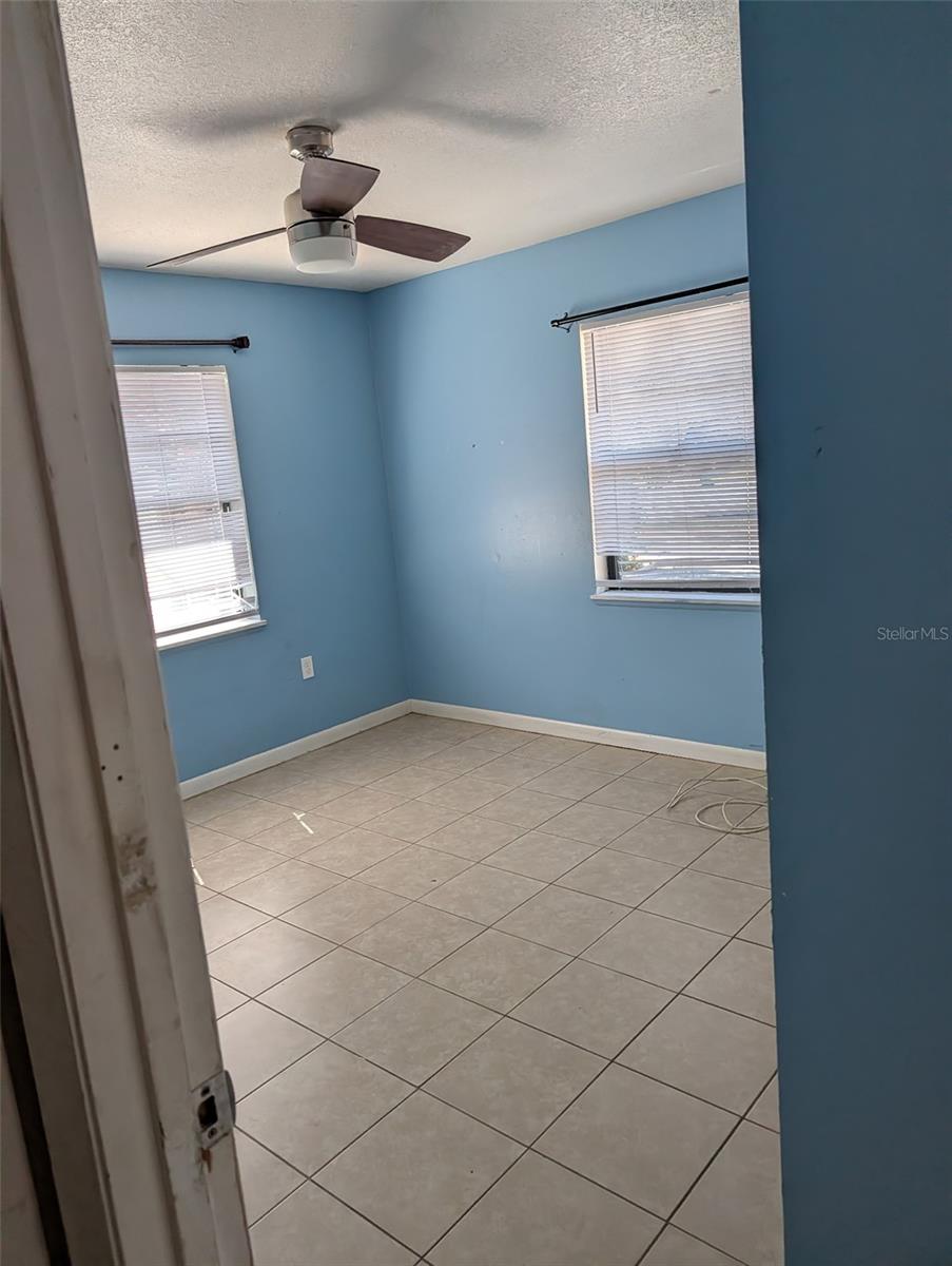 814 N SAINT CLAIR ABRAMS AVE, TAVARES, FL — photo 7