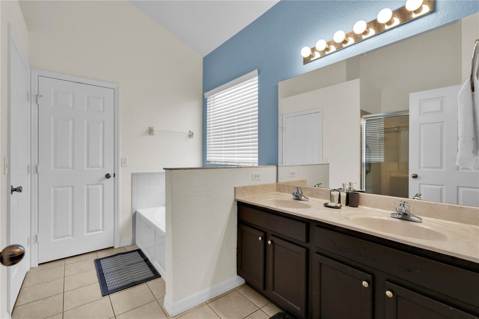 2590 SAND HILL POINT CIR, DAVENPORT, FL — photo 16
