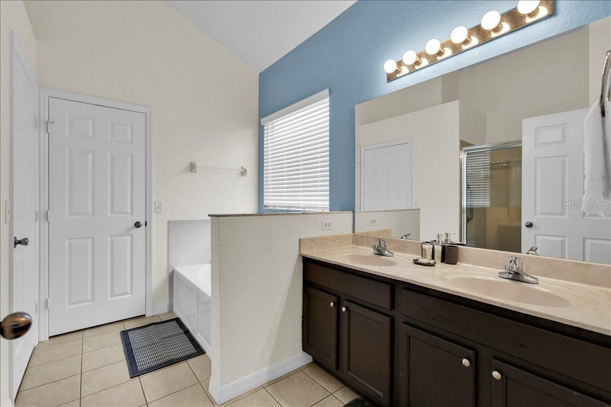 2590 SAND HILL POINT CIR, DAVENPORT, FL — photo 53