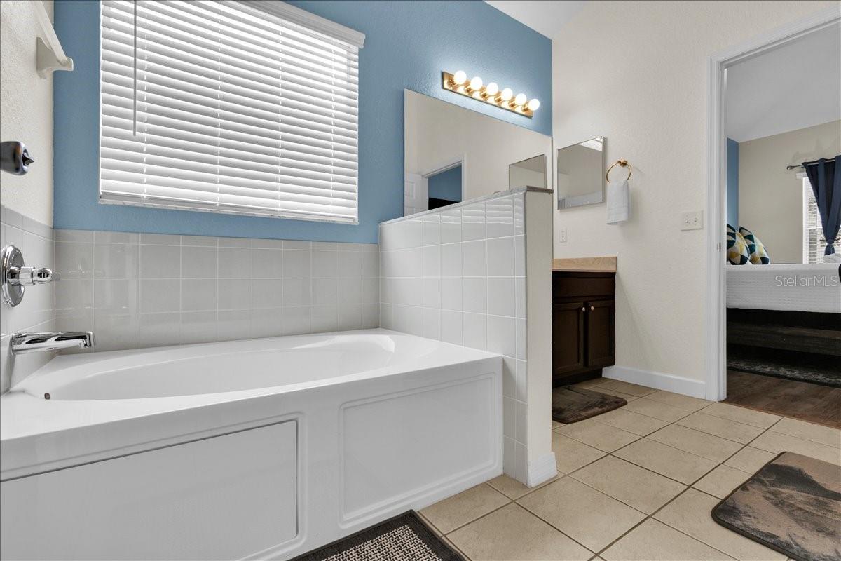 2590 SAND HILL POINT CIR, DAVENPORT, FL — photo 54