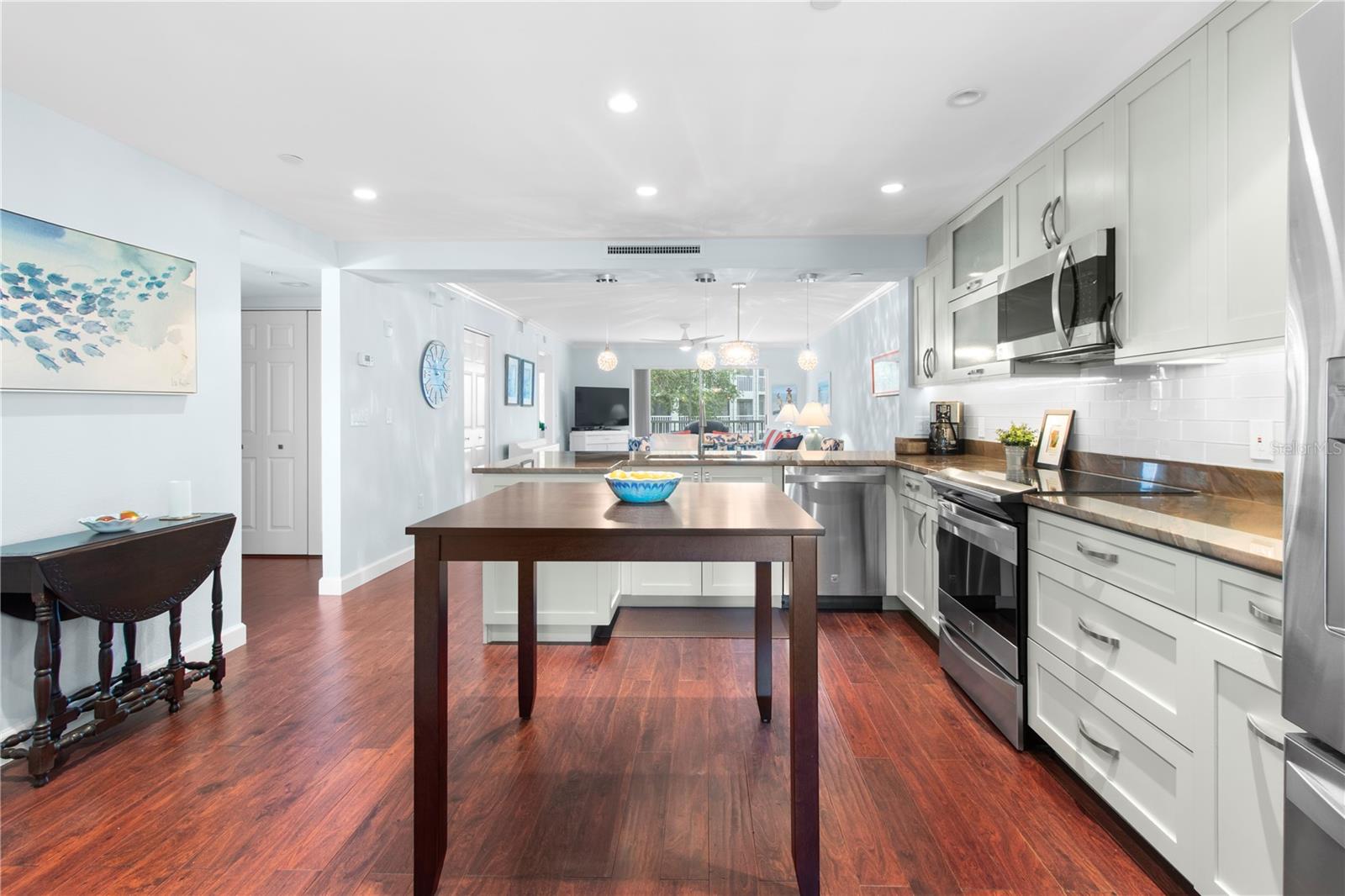 9320 CLUBSIDE CIR #2201, SARASOTA, FL — photo 4