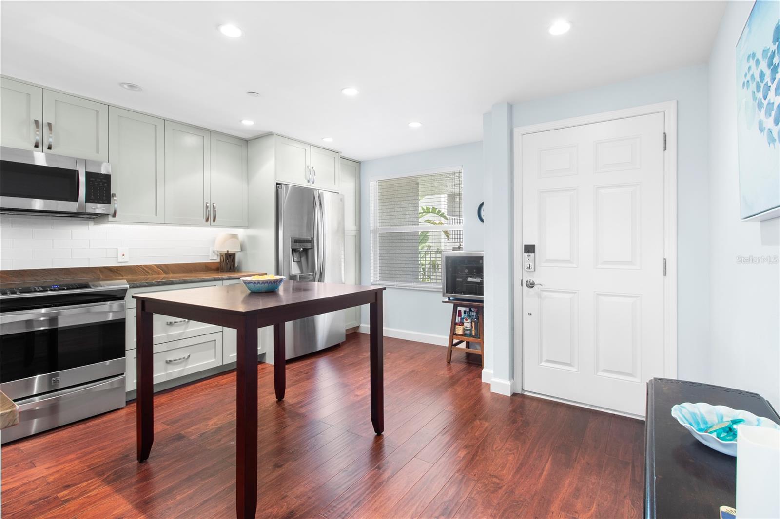 9320 CLUBSIDE CIR #2201, SARASOTA, FL — photo 6