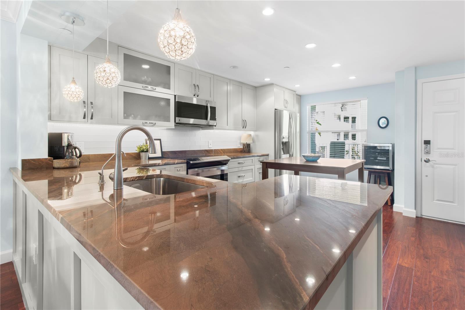 9320 CLUBSIDE CIR #2201, SARASOTA, FL — photo 10