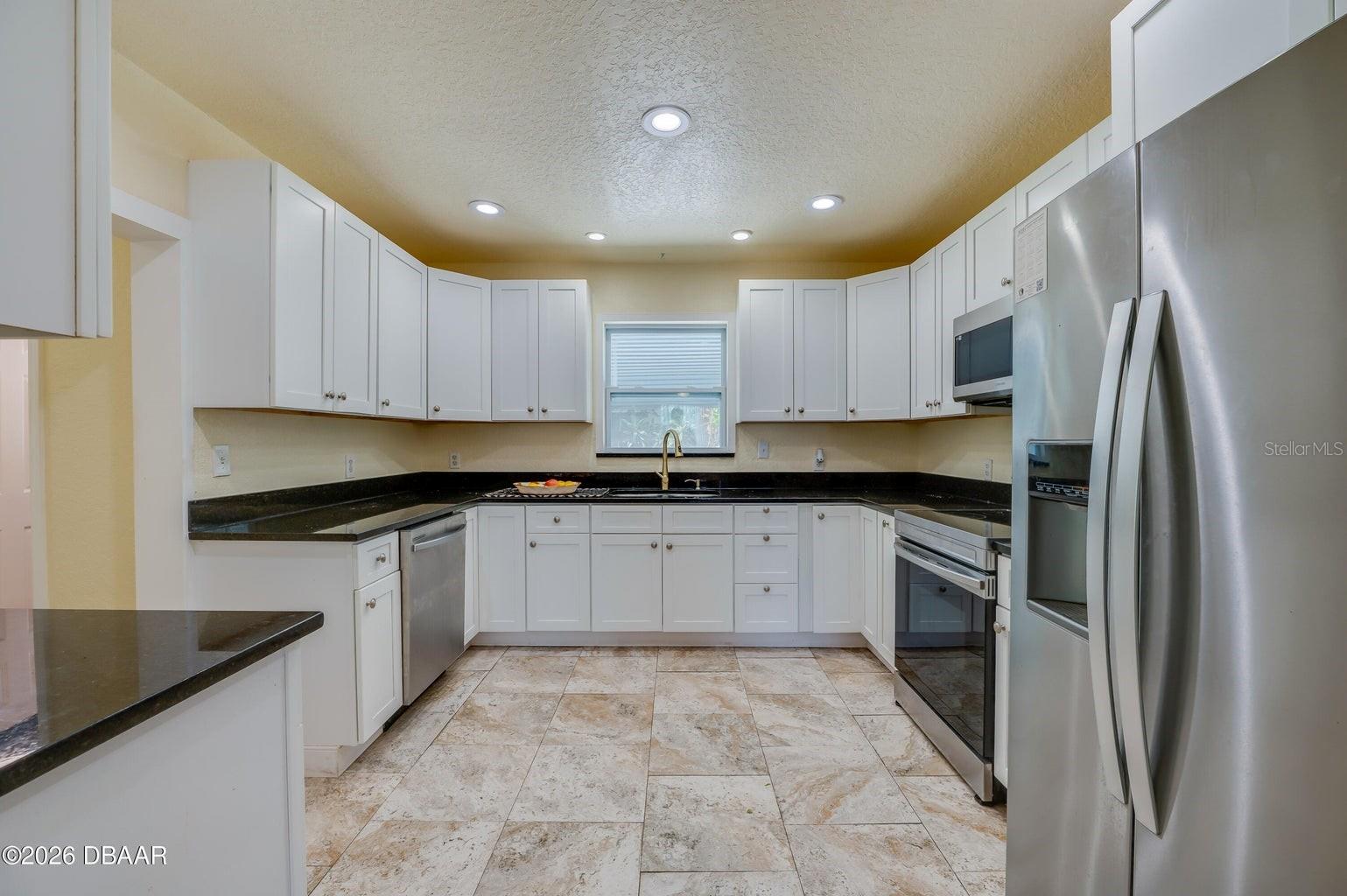 243 N PENINSULA DR, DAYTONA BEACH, FL — photo 8