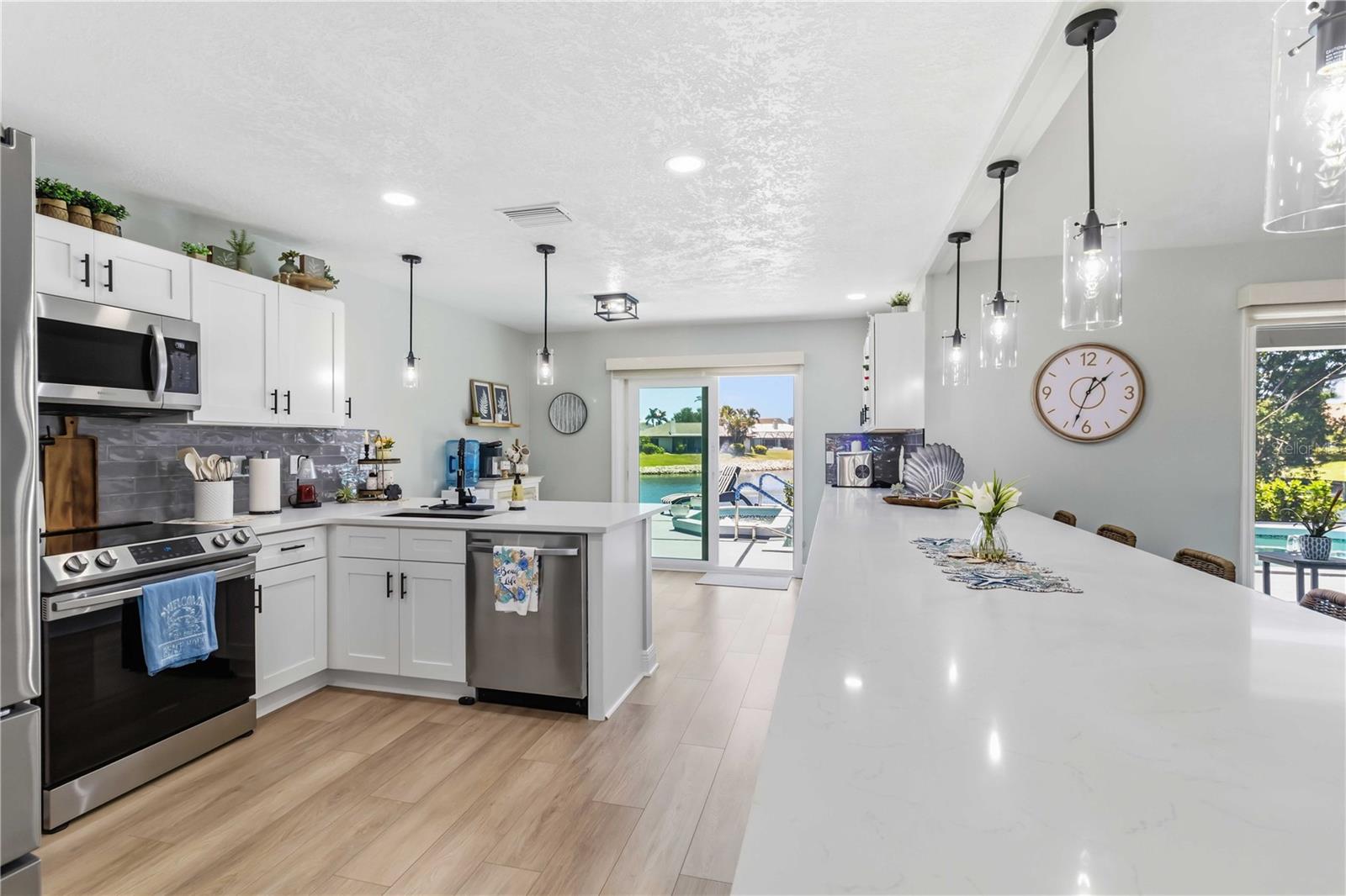 8712 53RD AVE W, BRADENTON, FL — photo 18