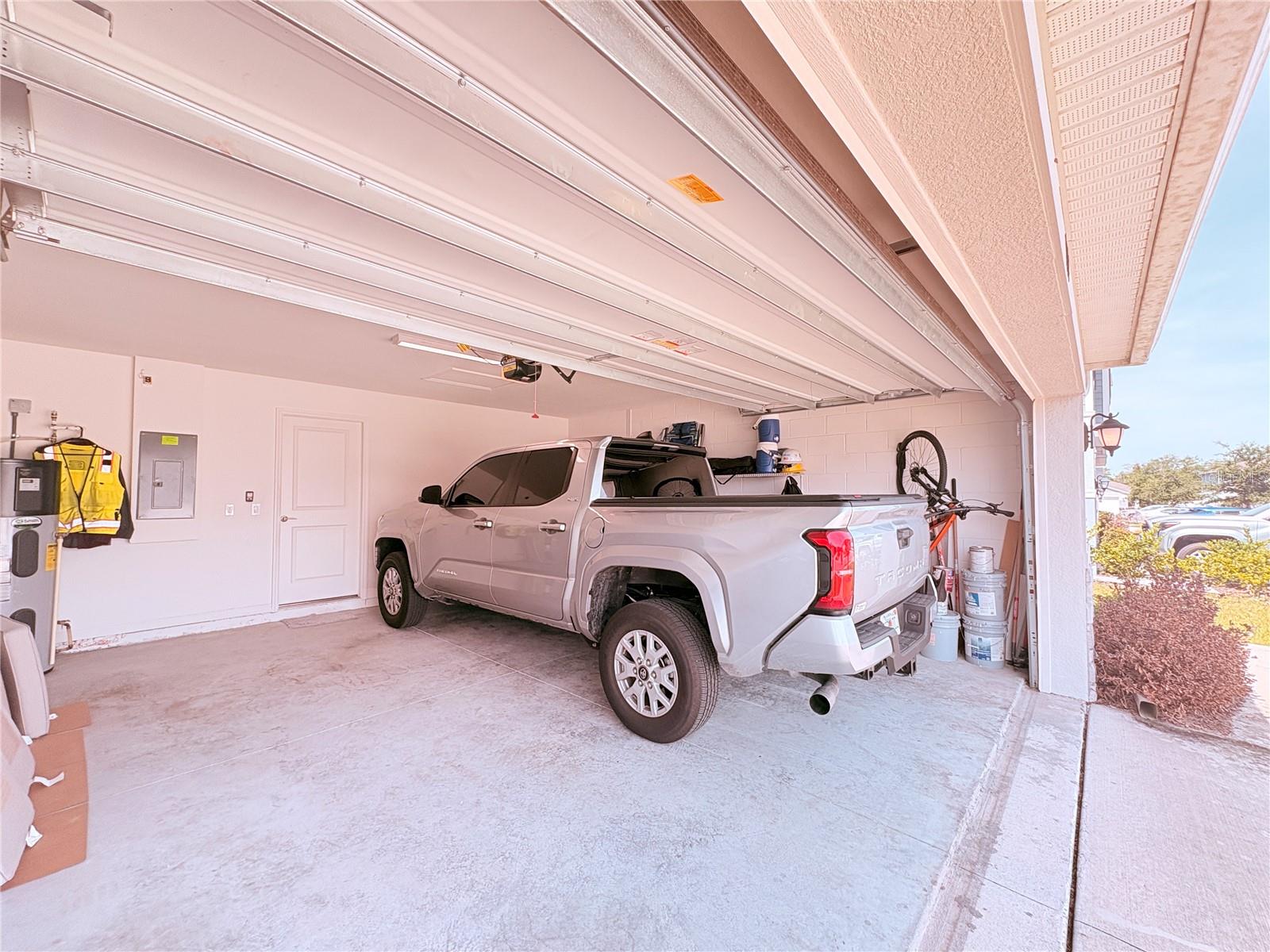 1084 PAPAYA CIR, DAVENPORT, FL — photo 35