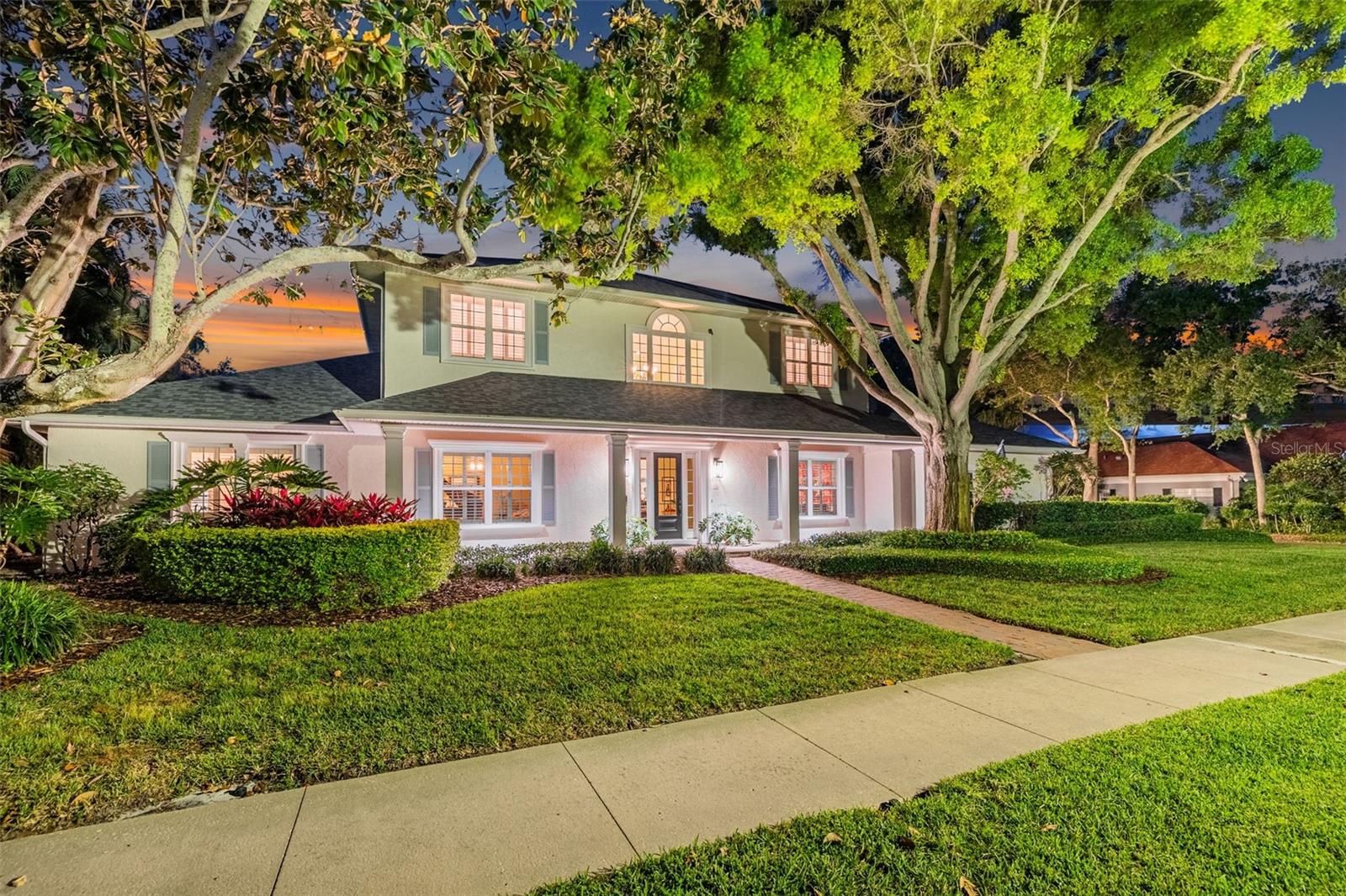 445 PARK AVE, BELLEAIR, FL