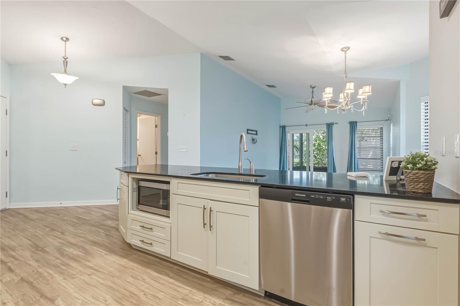 1696 NASH COURT, DUNEDIN, FL — photo 9