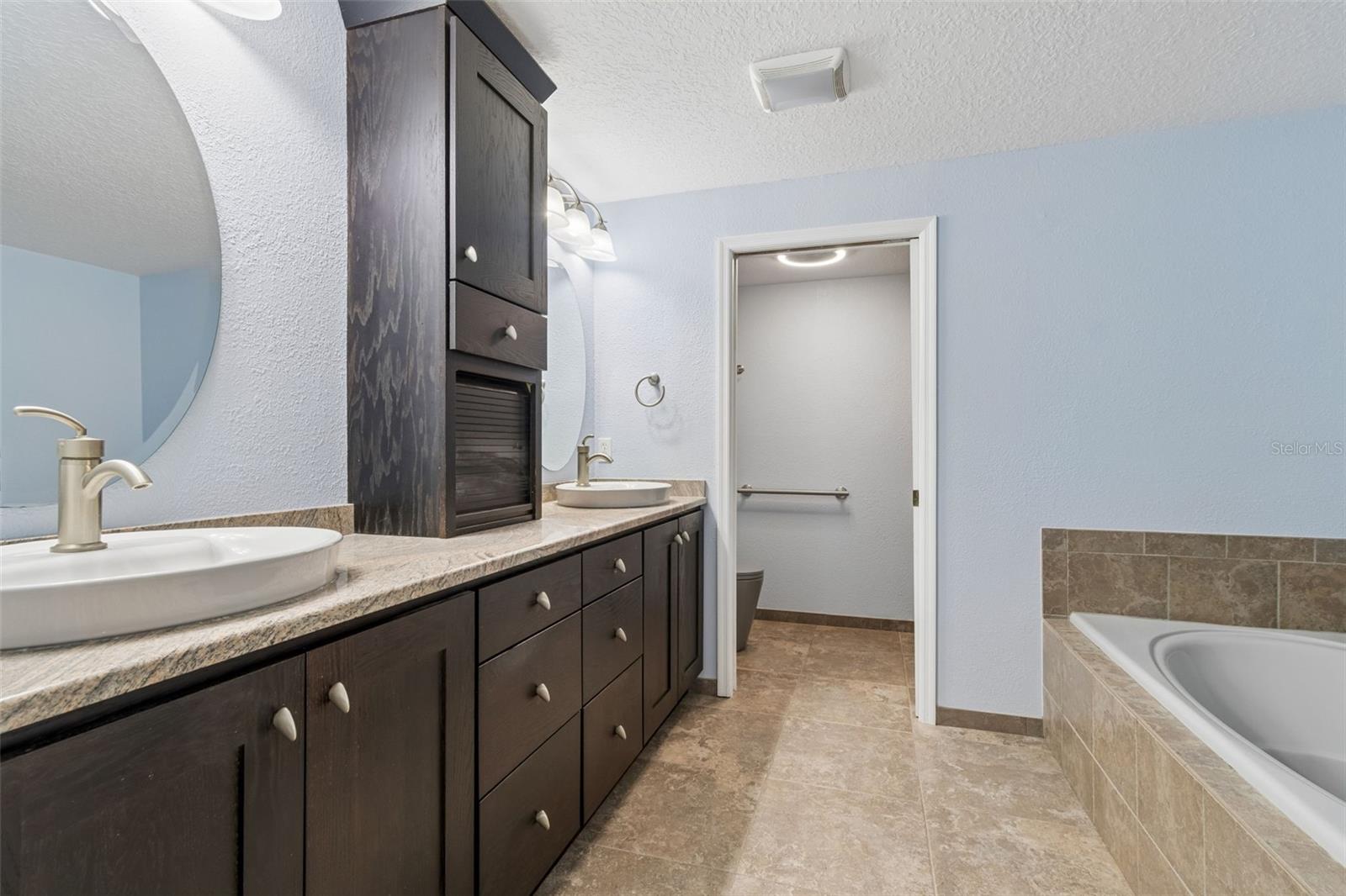 487 PINELLAS BAYWAY S #207, ST PETERSBURG, FL — photo 42