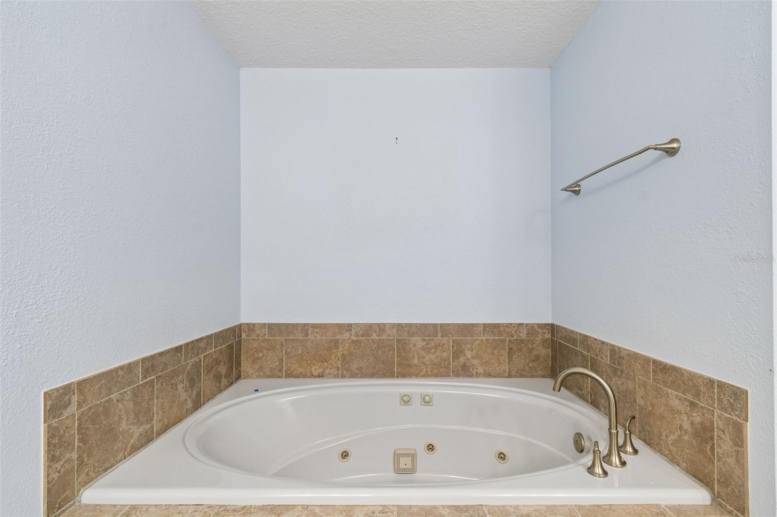 487 PINELLAS BAYWAY S #207, ST PETERSBURG, FL — photo 45