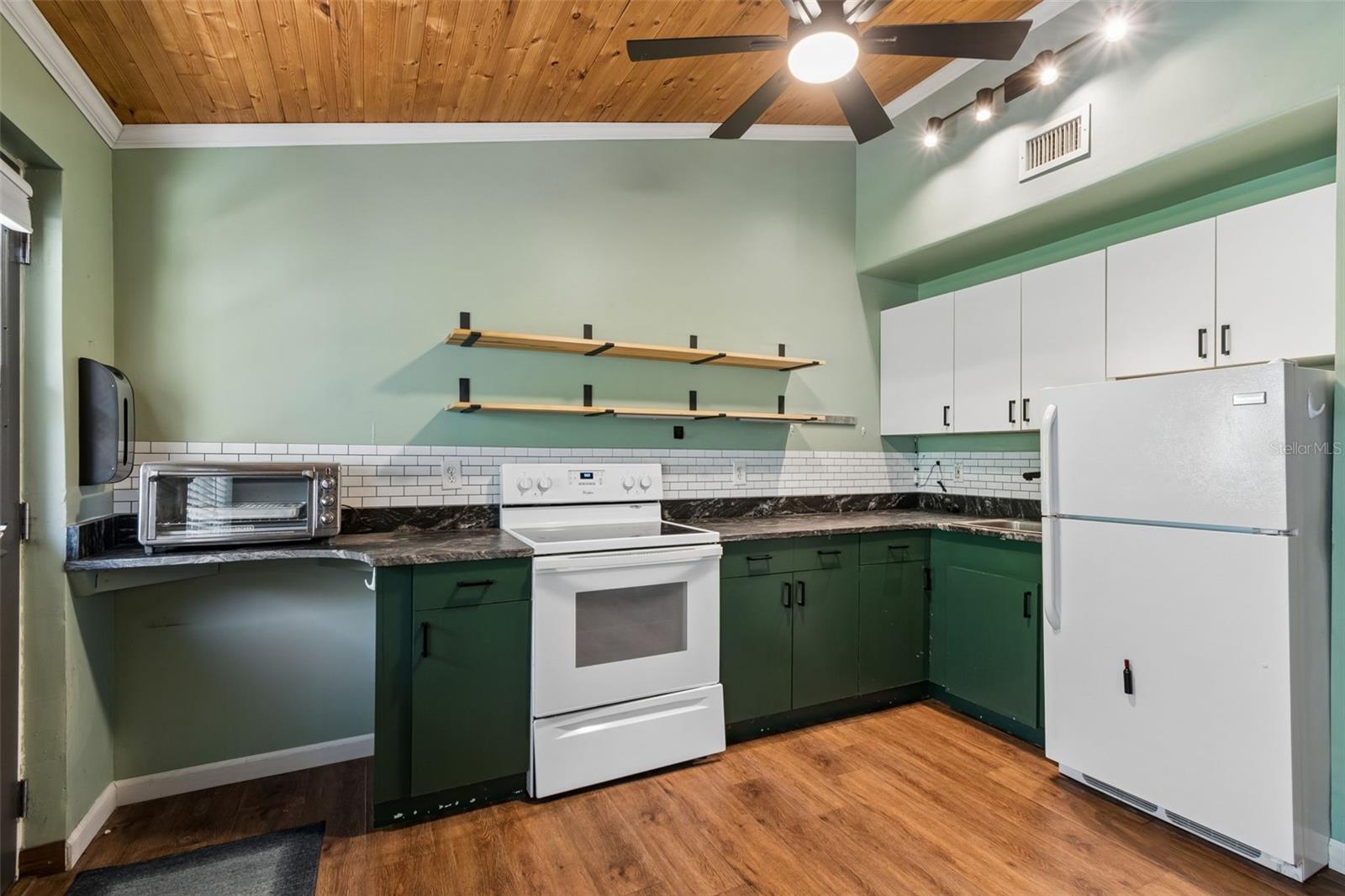 487 PINELLAS BAYWAY S #207, ST PETERSBURG, FL — photo 81