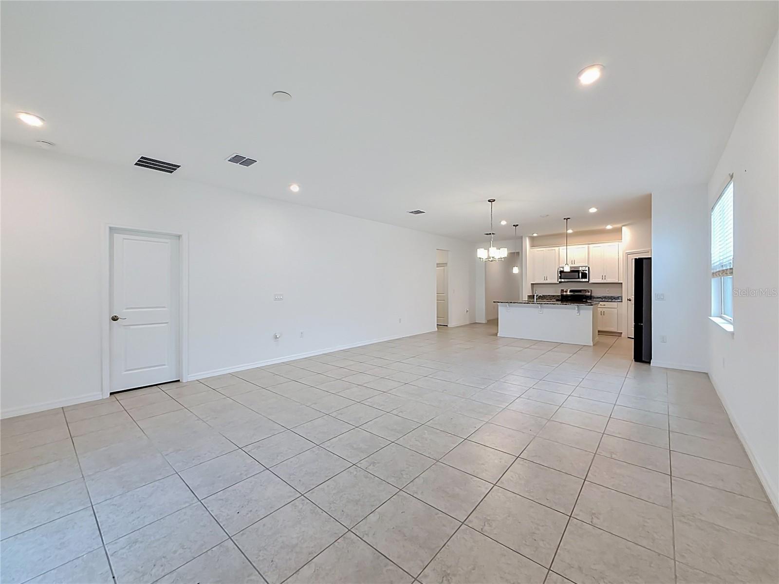 418 QUAYSIDE AVE, MASCOTTE, FL — photo 21