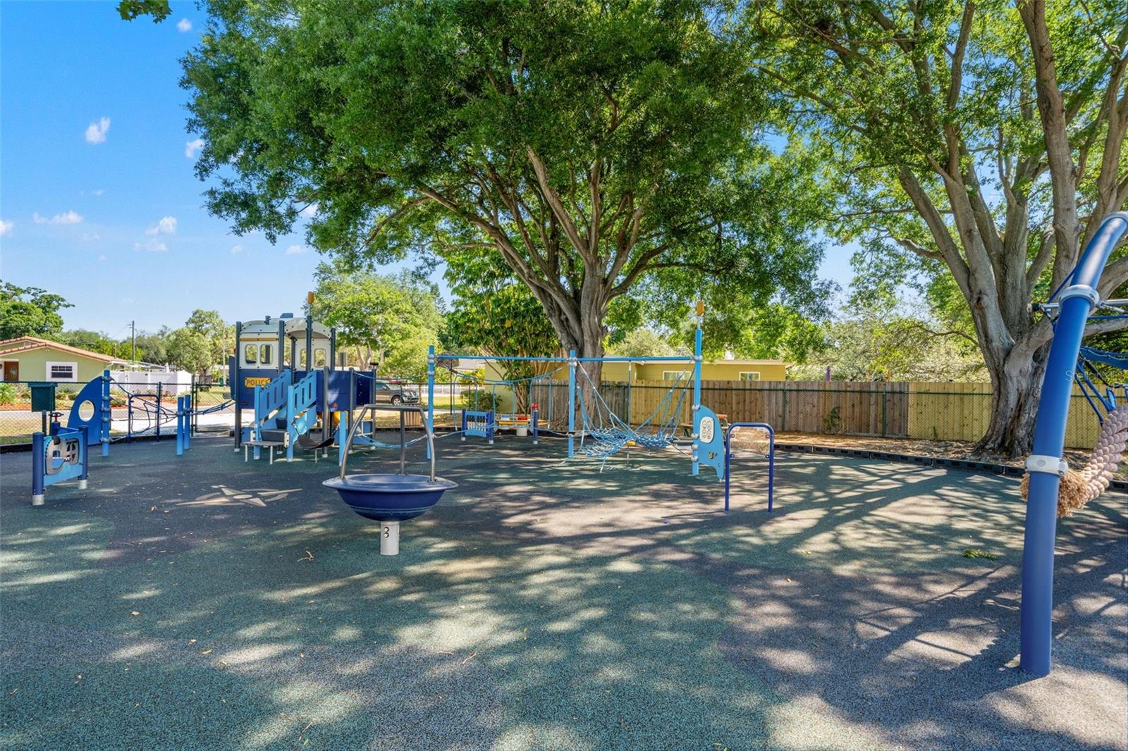 4311 63RD WAY N, ST PETERSBURG, FL — photo 38
