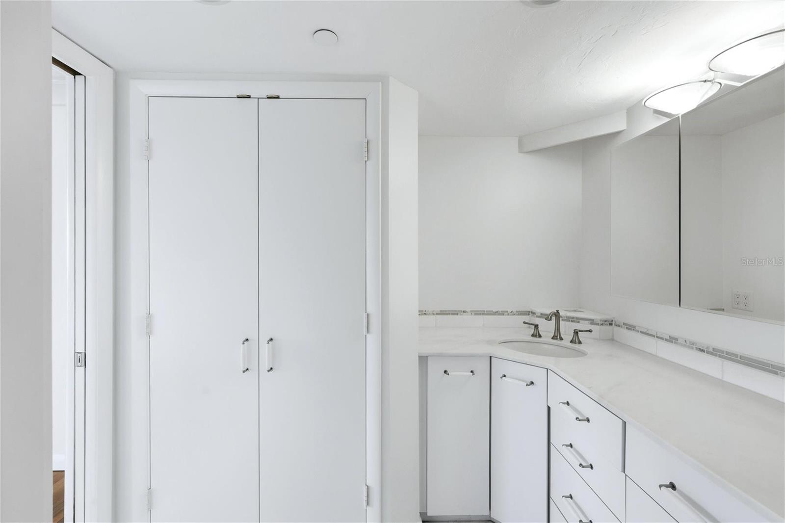 770 S PALM AVE #1501, SARASOTA, FL — photo 22