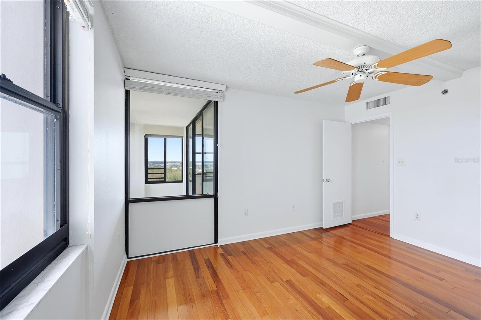 770 S PALM AVE #1501, SARASOTA, FL — photo 26