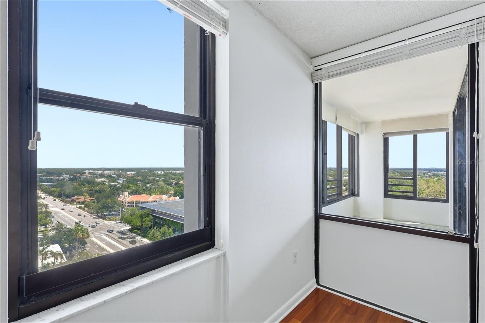 770 S PALM AVE #1501, SARASOTA, FL — photo 27