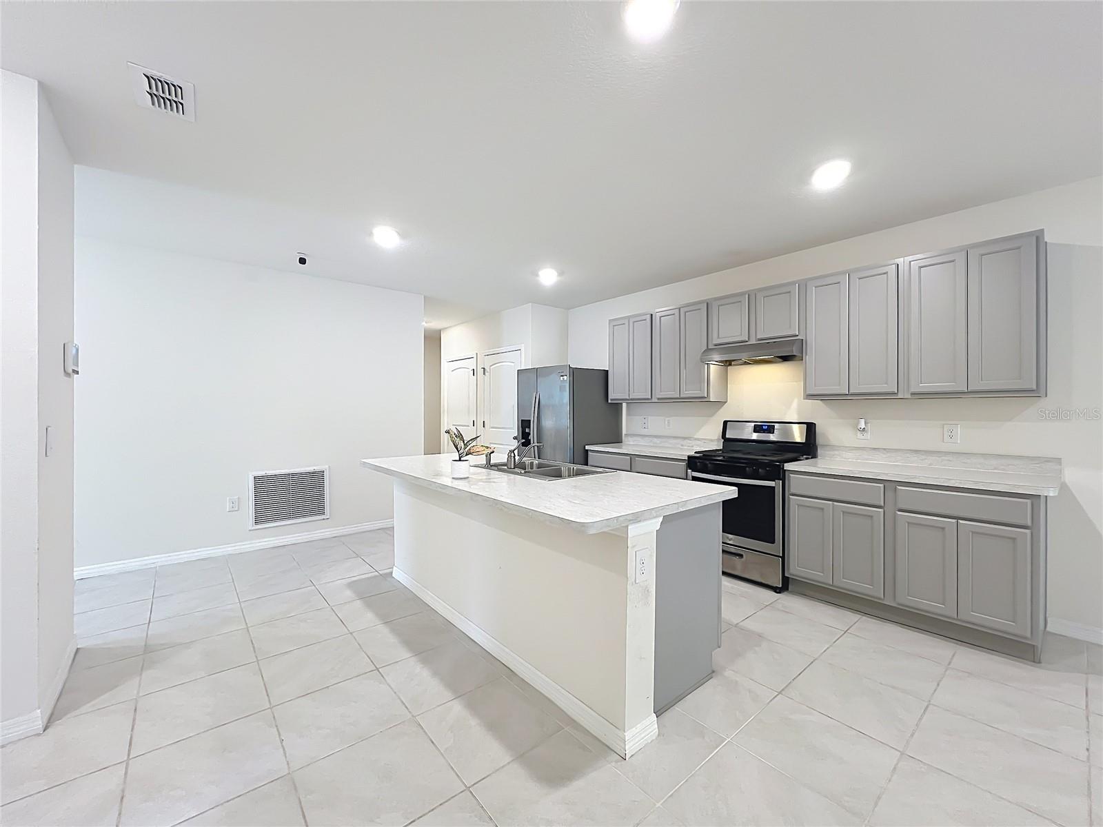 20029 ROYAL TERN CT, LEESBURG, FL — photo 35
