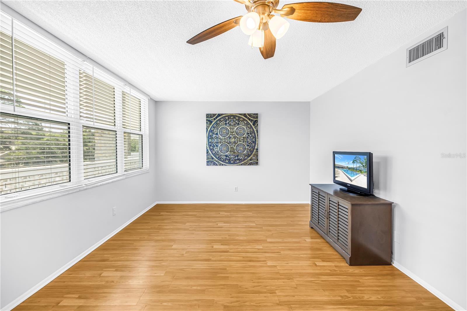 4720 LOCUST ST NE #318, ST PETERSBURG, FL — photo 4